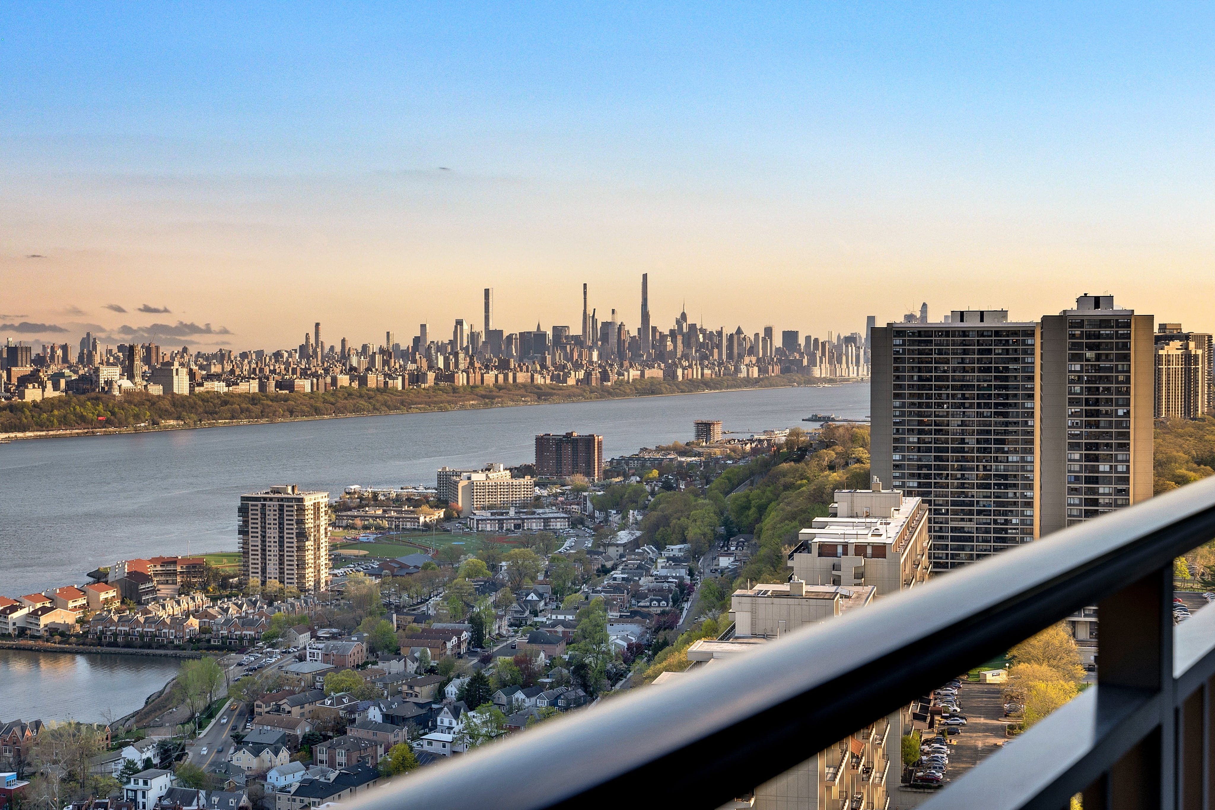 1500 Palisade Avenue Unit 27 D/E 