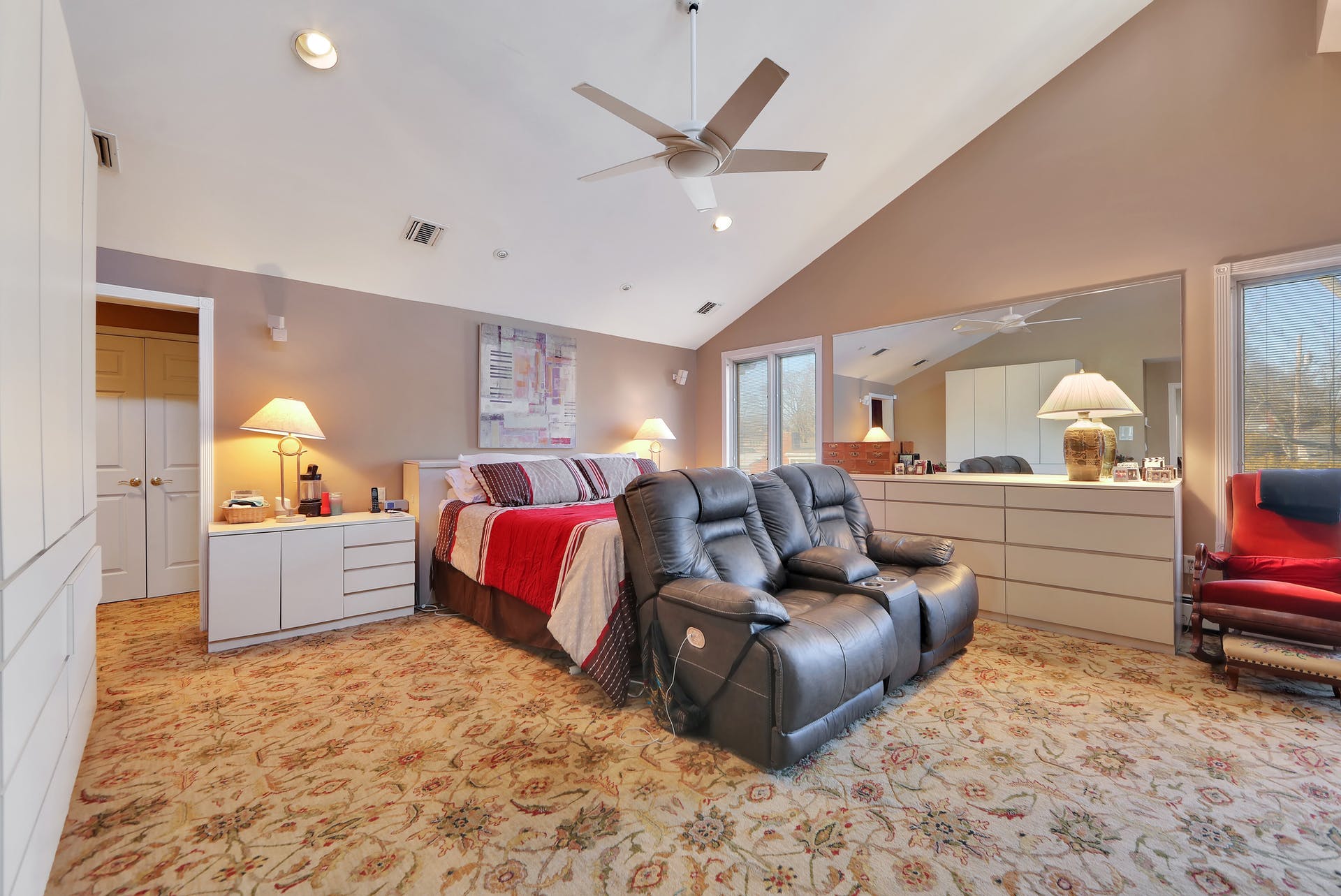 53 Blauvelt Dr