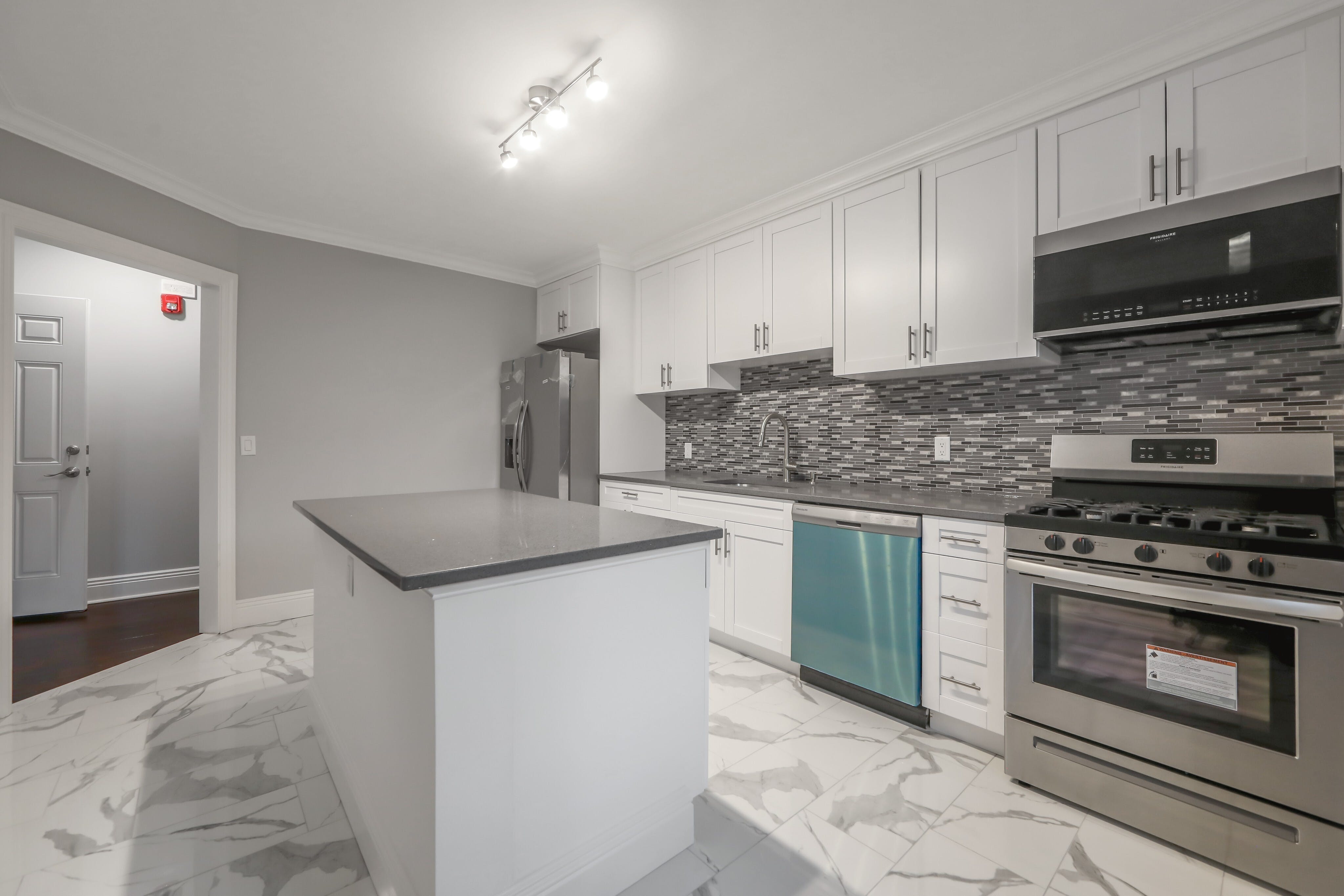 147-149 W. Palisade Avenue