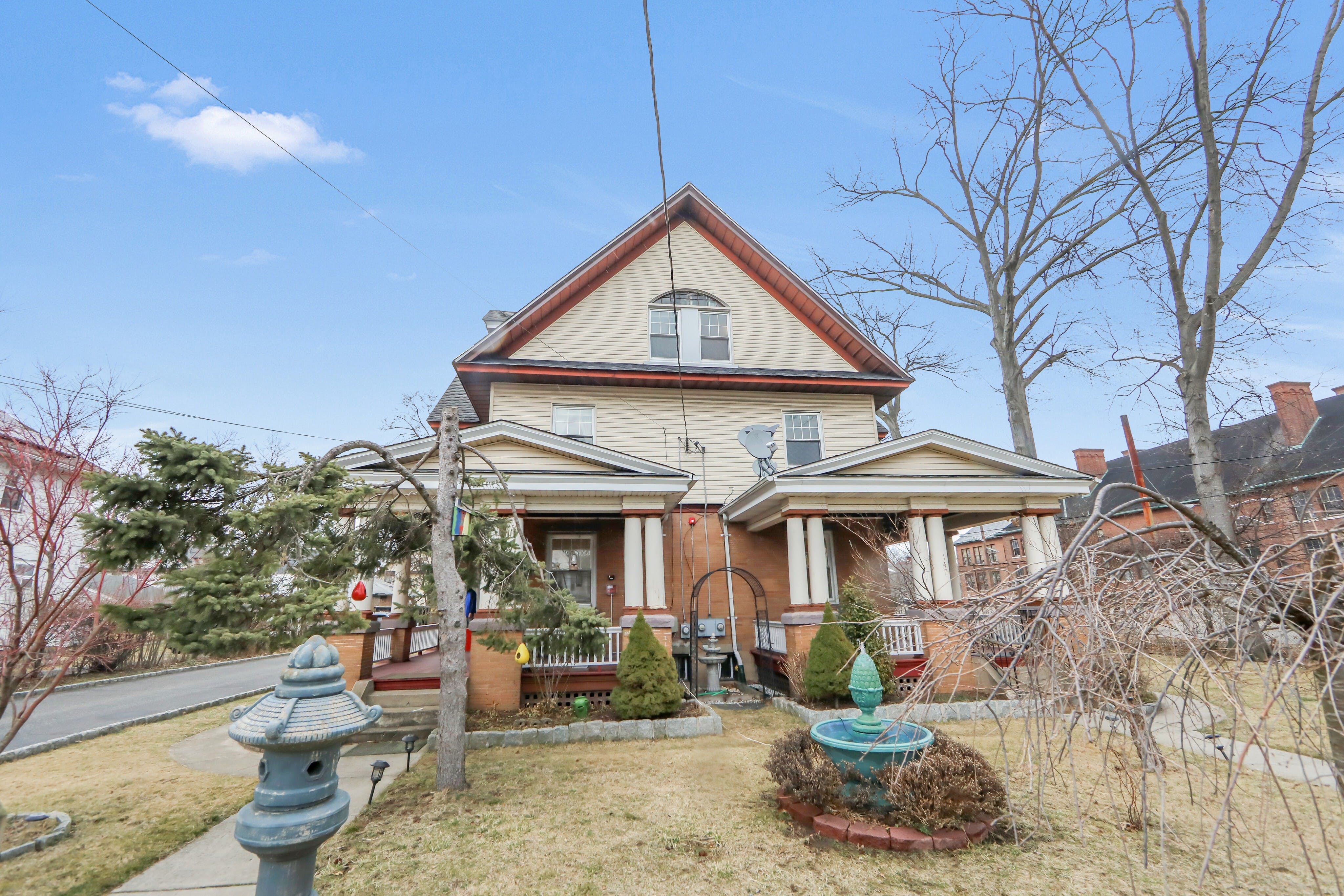 147-149 W. Palisade Avenue