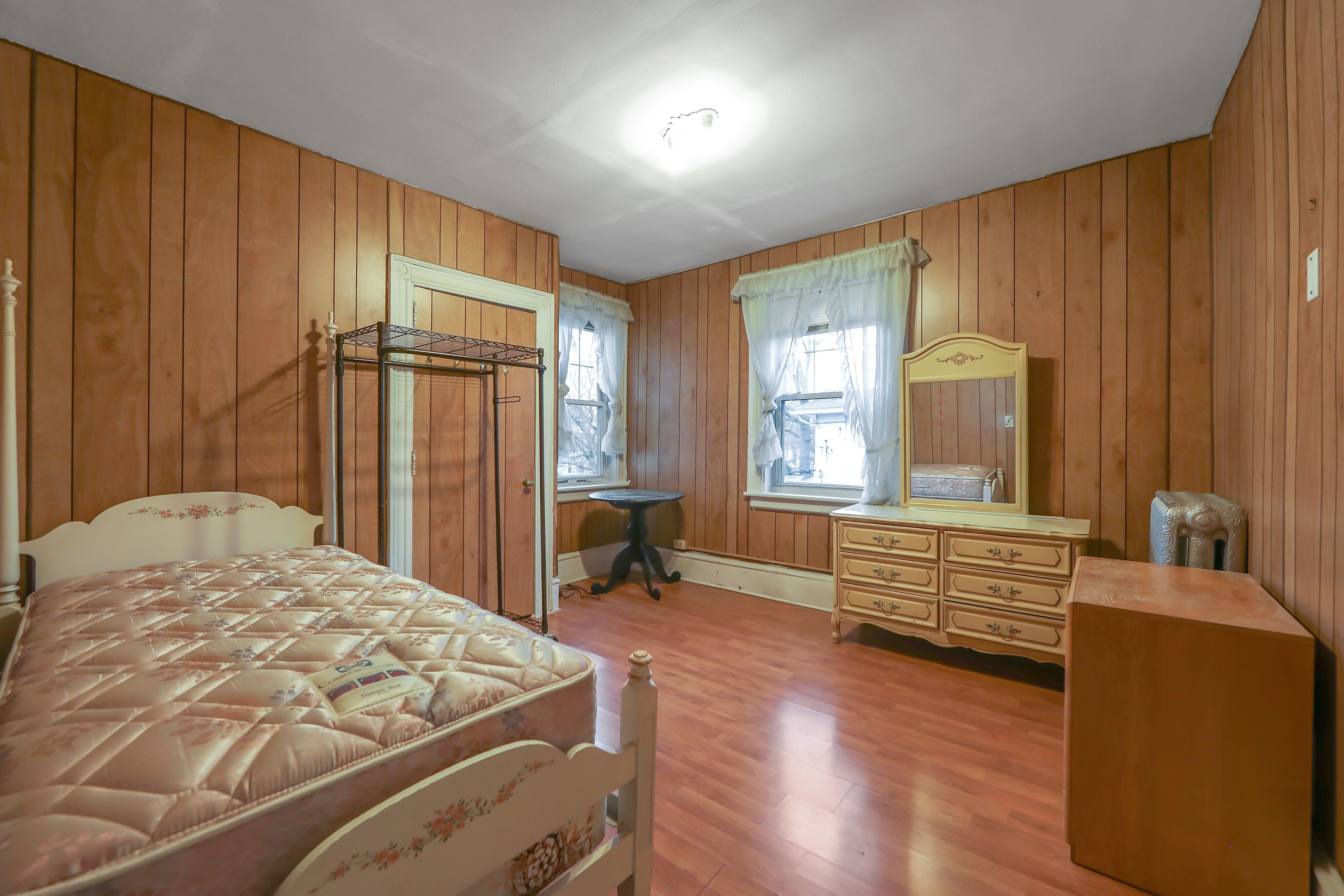 147-149 W. Palisade Avenue