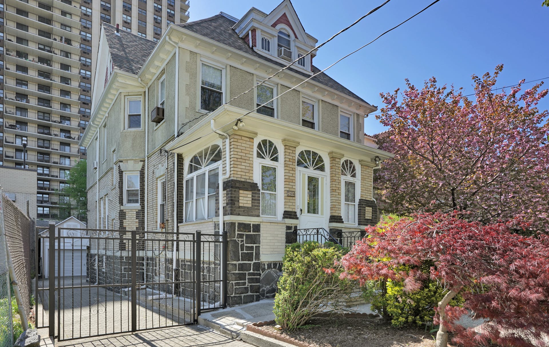 7804 Park Ave.