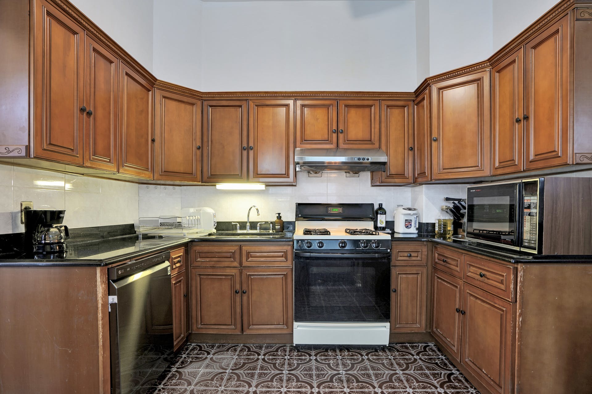 7804 Park Ave.