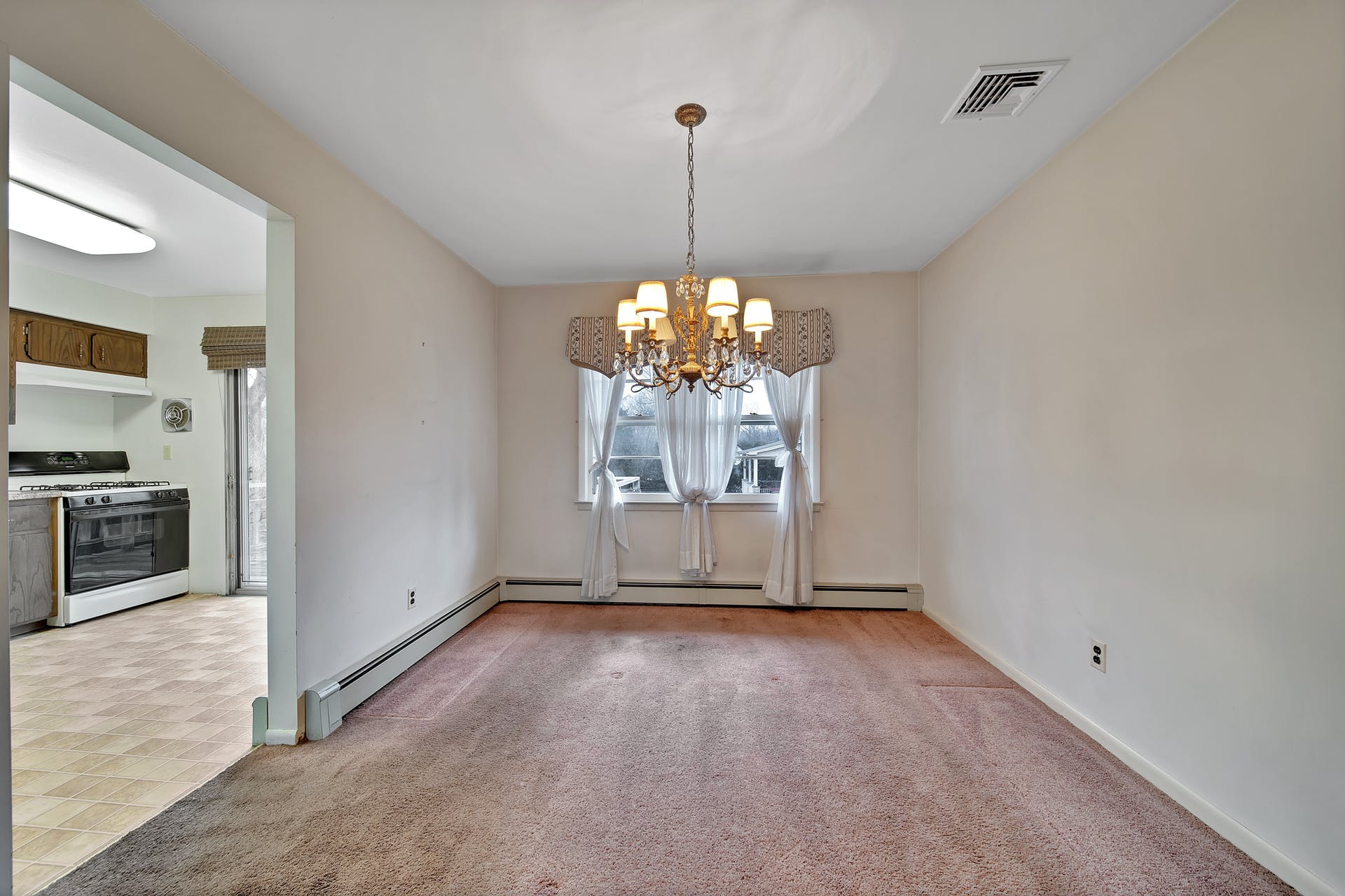 978 River Road