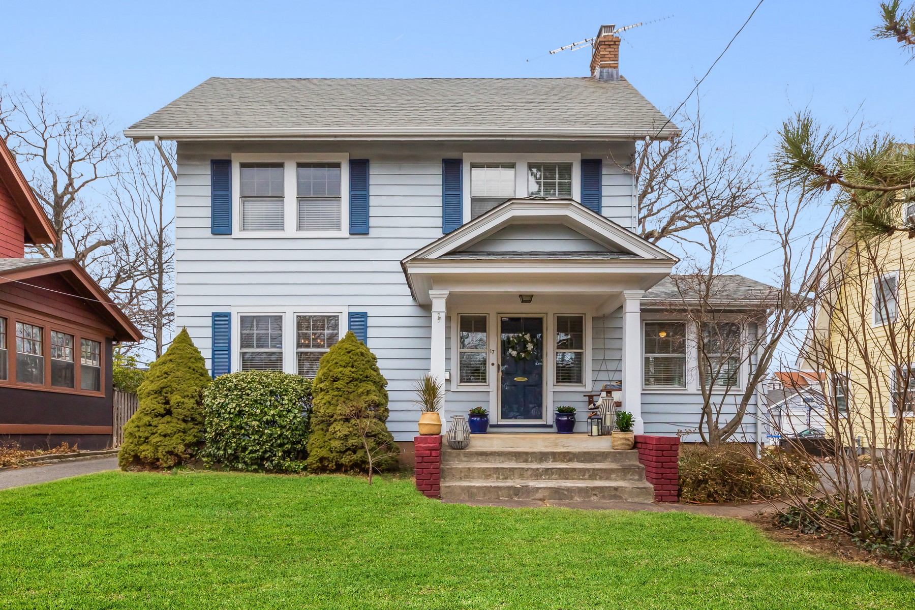 17 Columbus Avenue