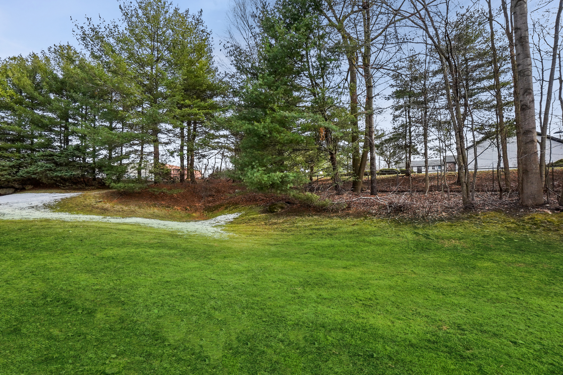 42 Lakeview Drive