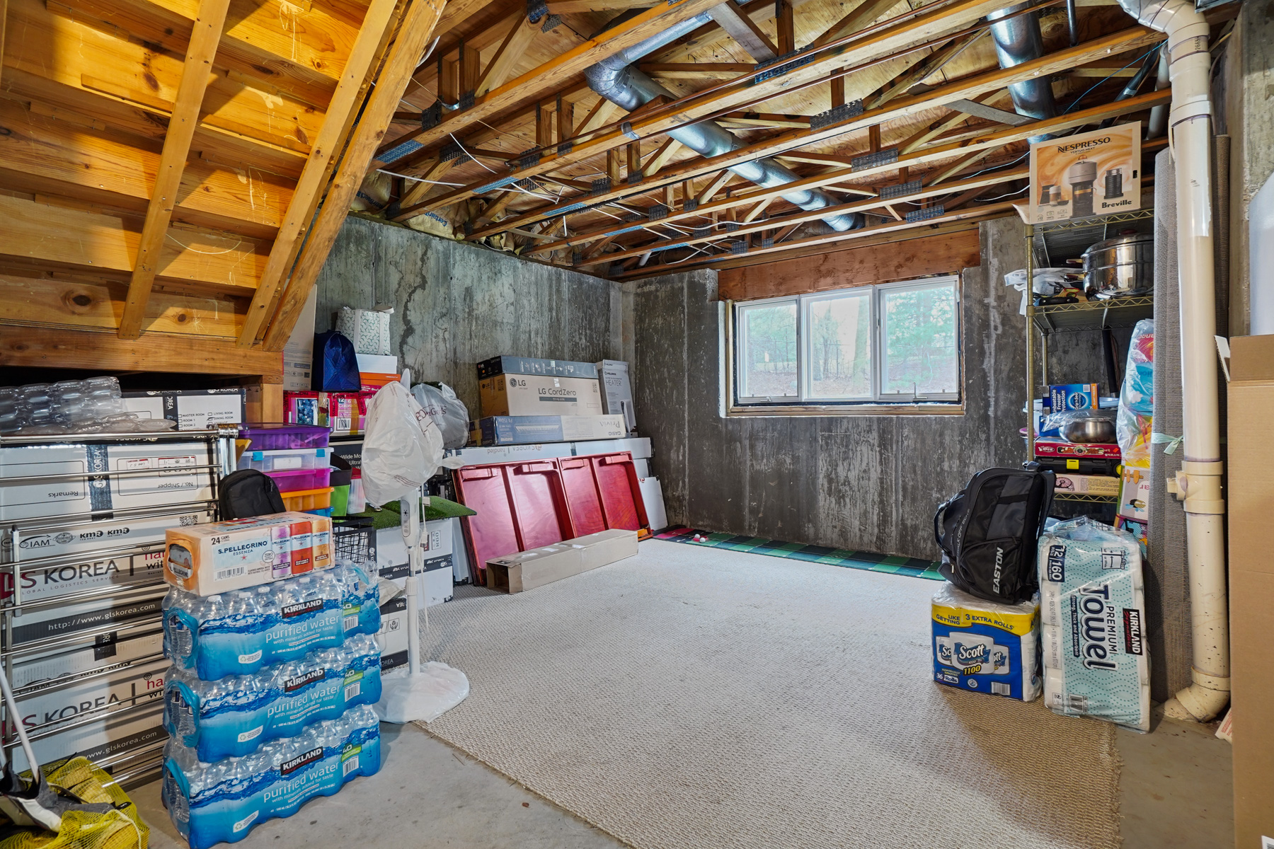 42 Lakeview Drive