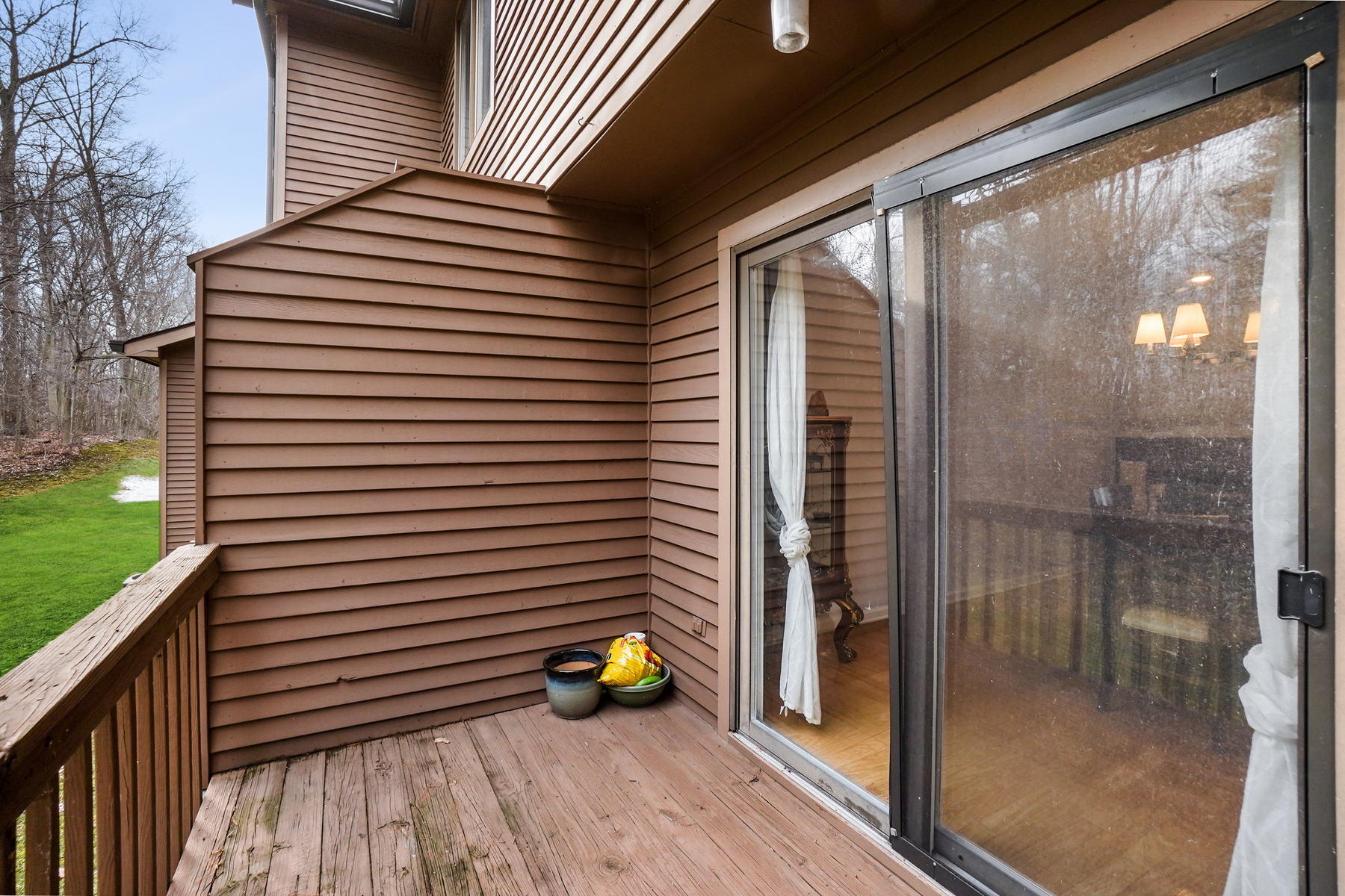 42 Lakeview Drive