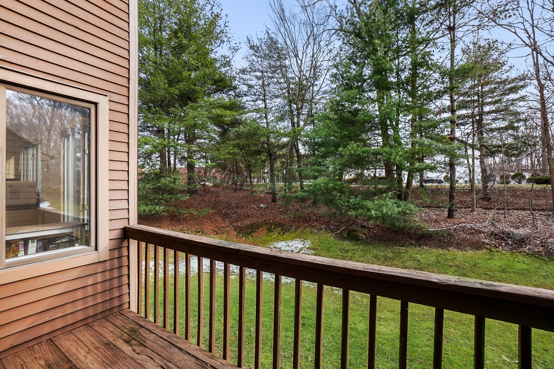 42 Lakeview Drive