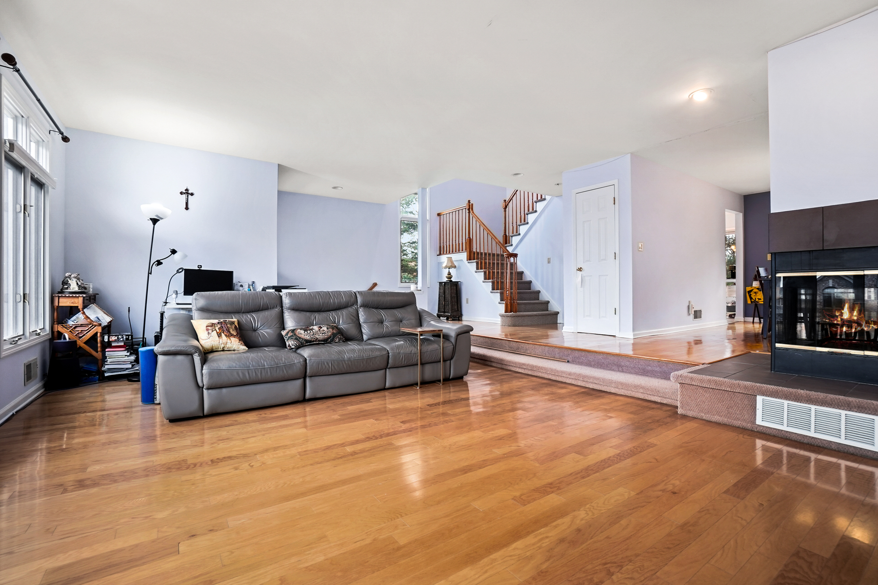 42 Lakeview Drive