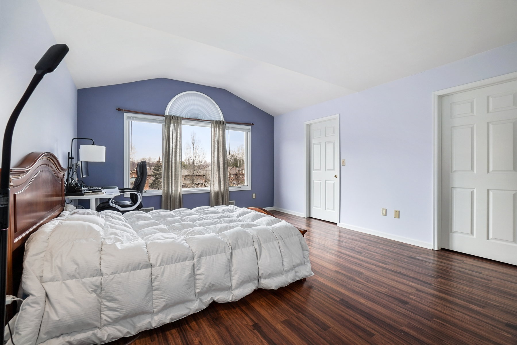 42 Lakeview Drive