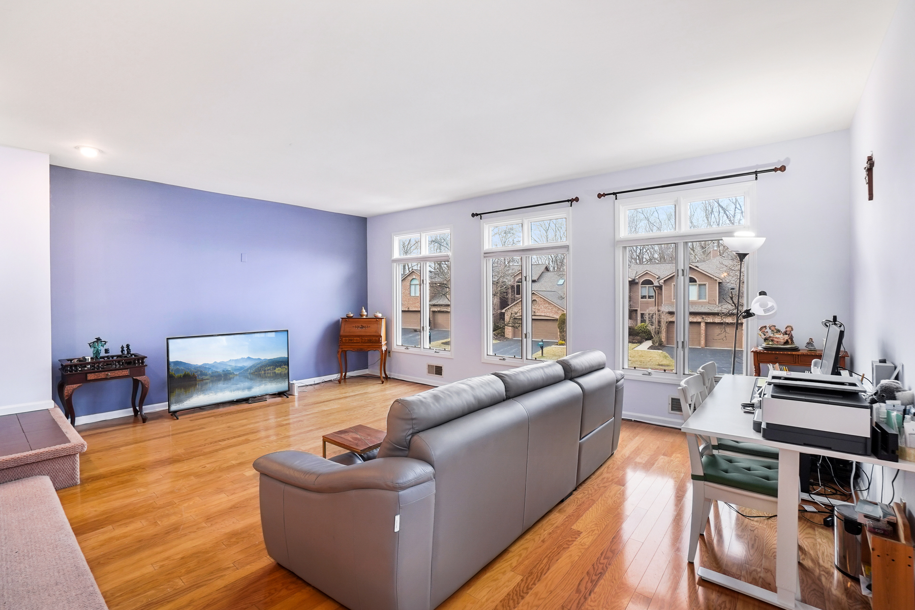42 Lakeview Drive