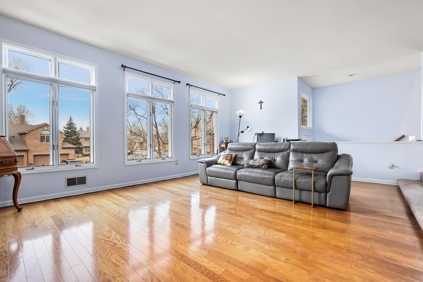 42 Lakeview Drive