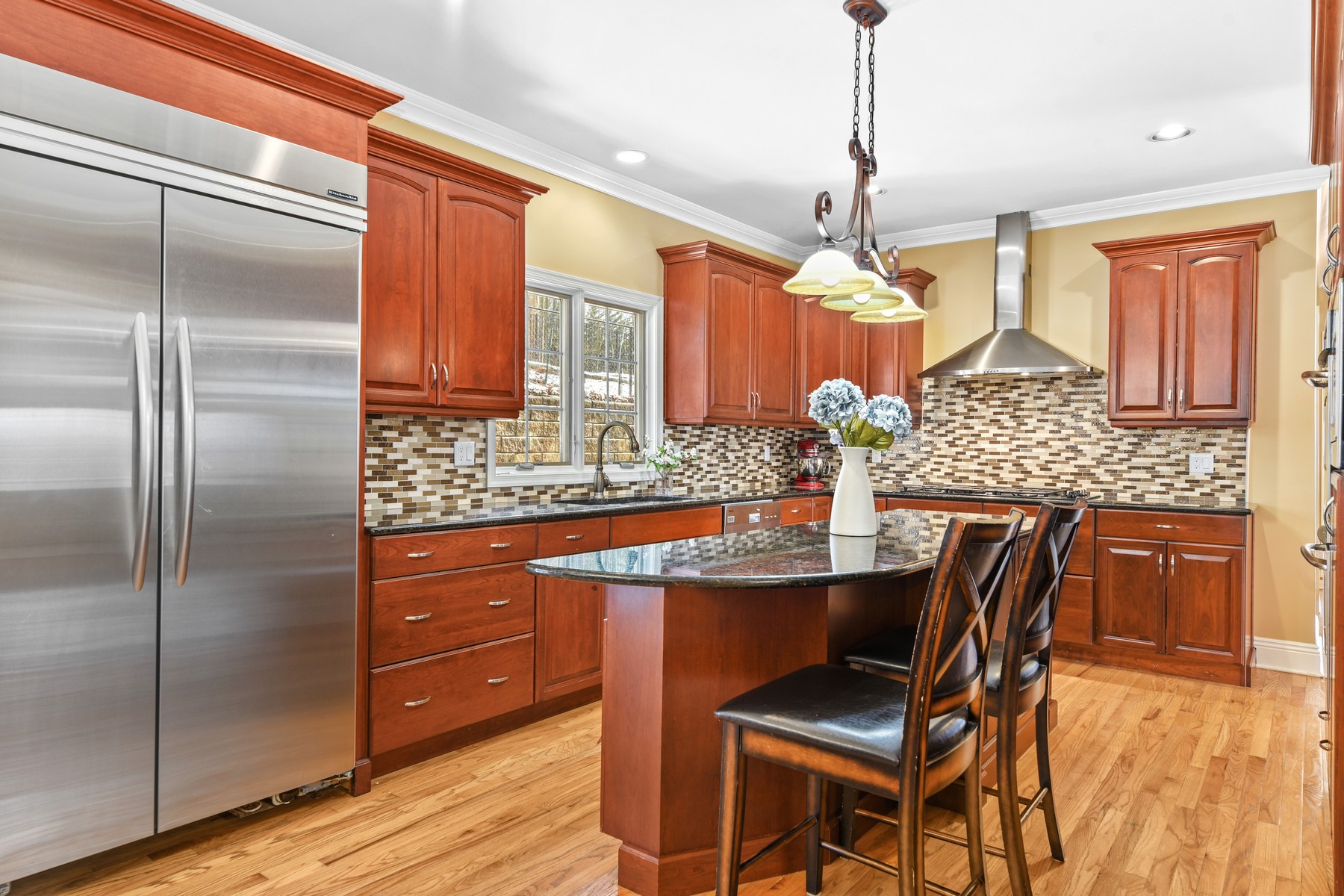 5 Ledgewood Drive