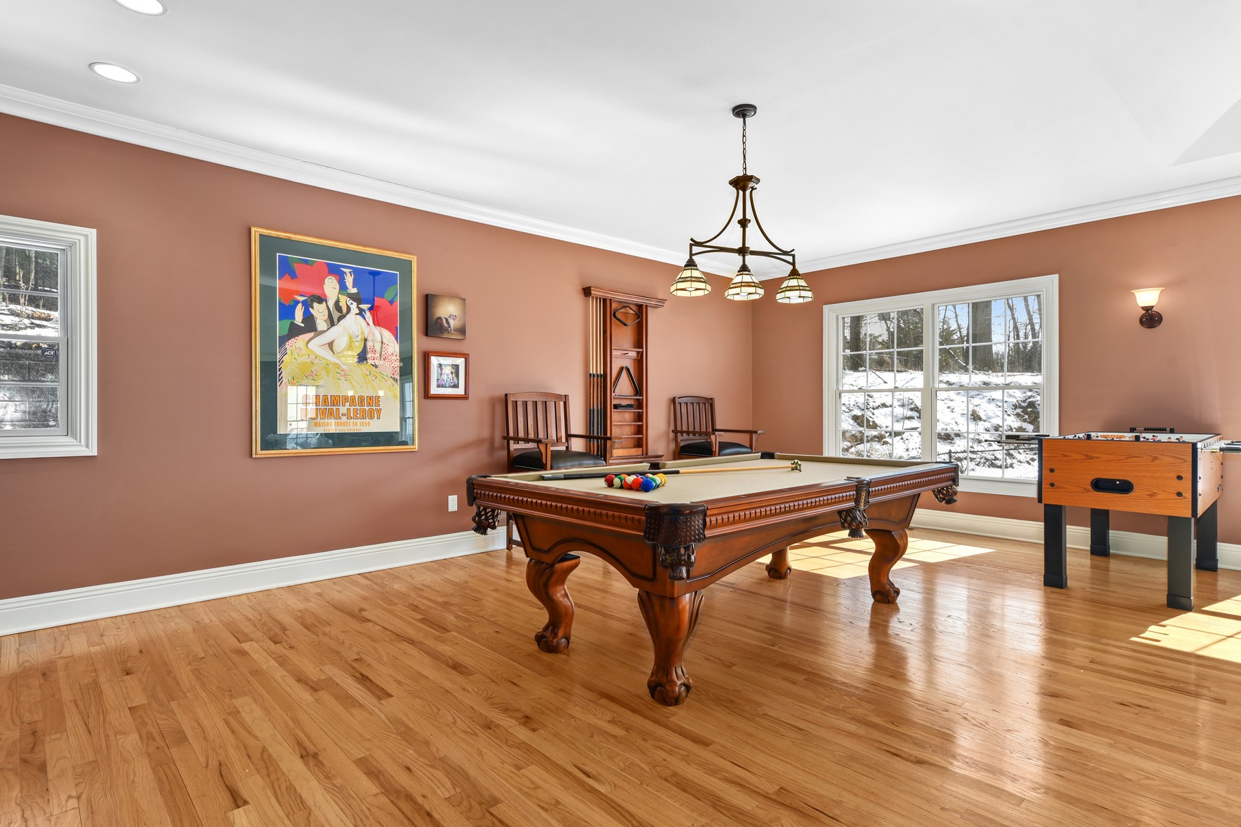 5 Ledgewood Drive