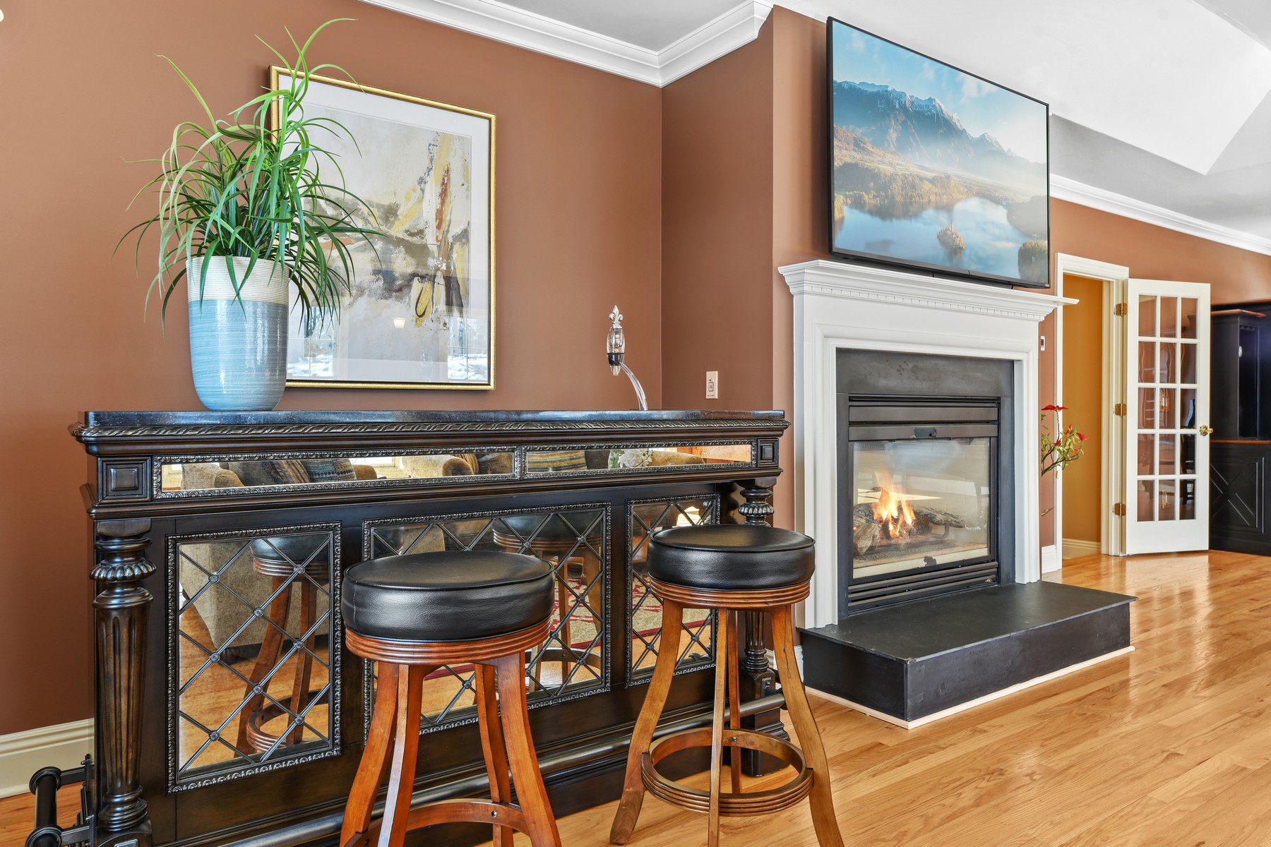 5 Ledgewood Drive