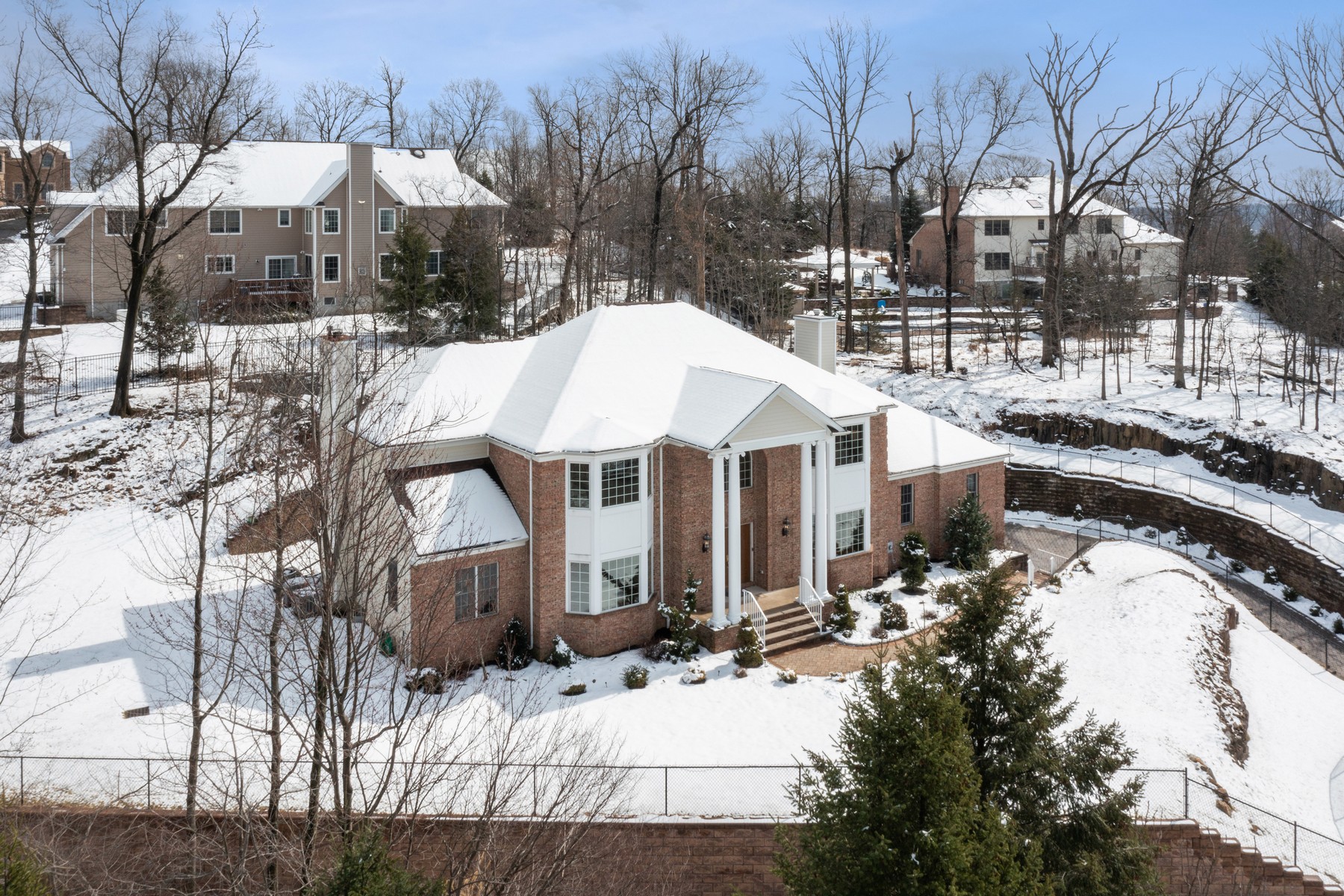 5 Ledgewood Drive