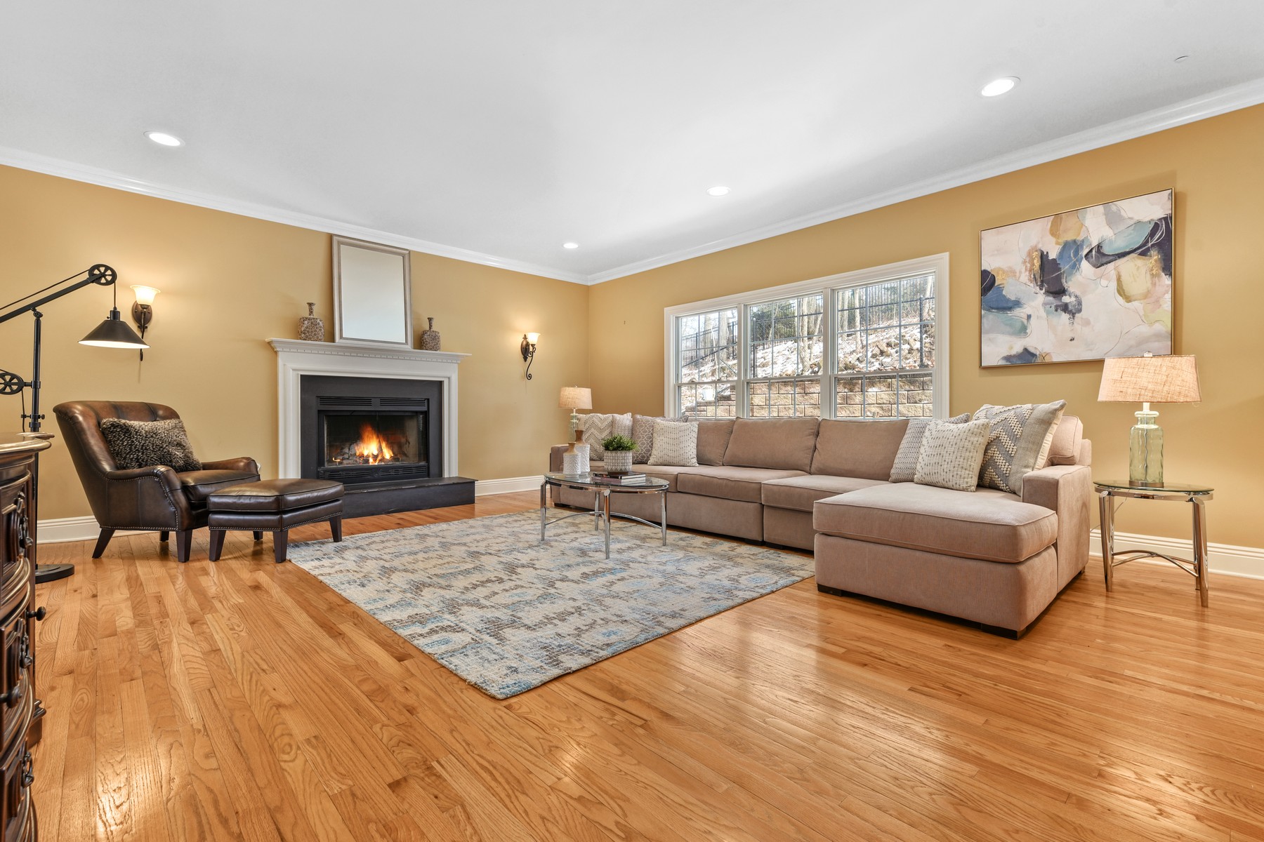 5 Ledgewood Drive