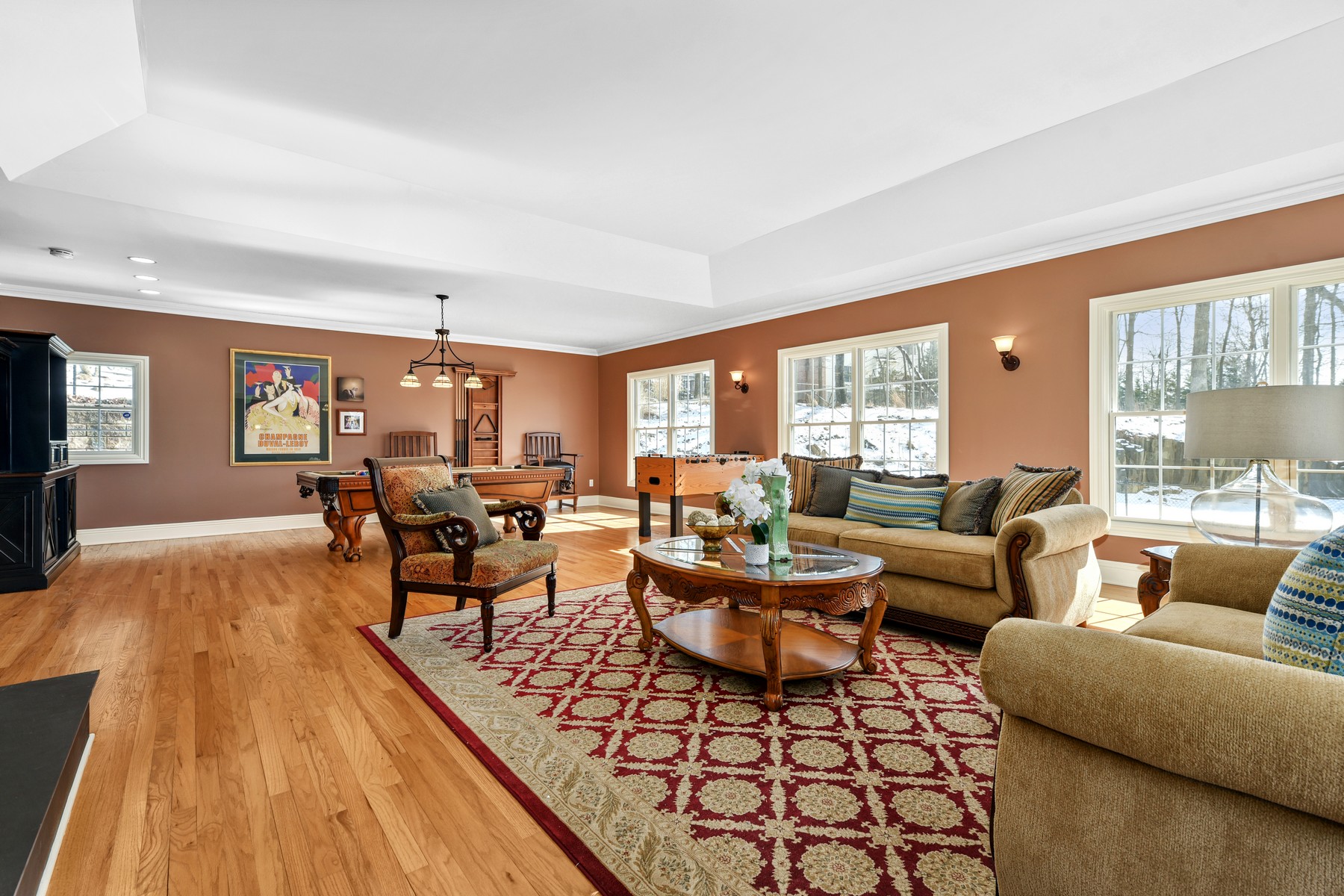 5 Ledgewood Drive