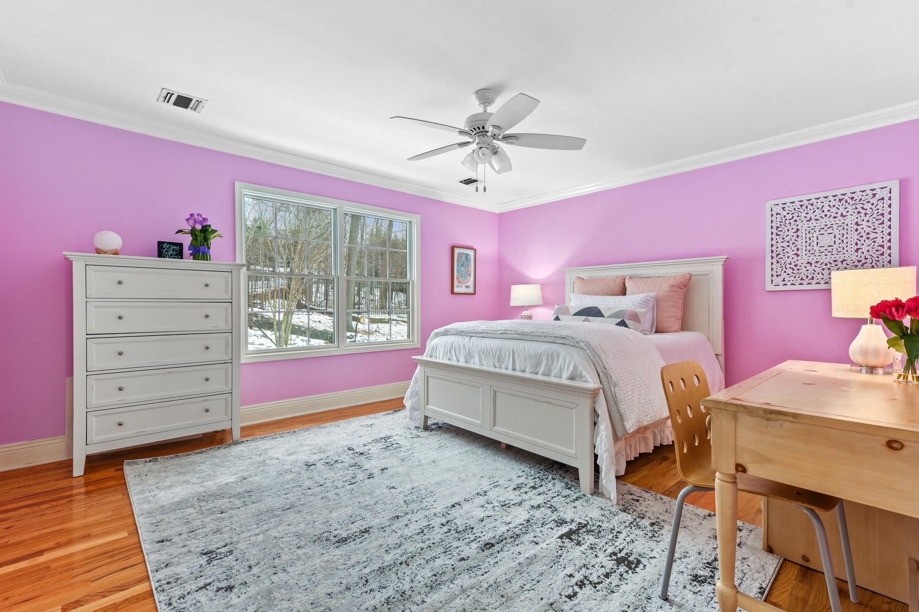 5 Ledgewood Drive