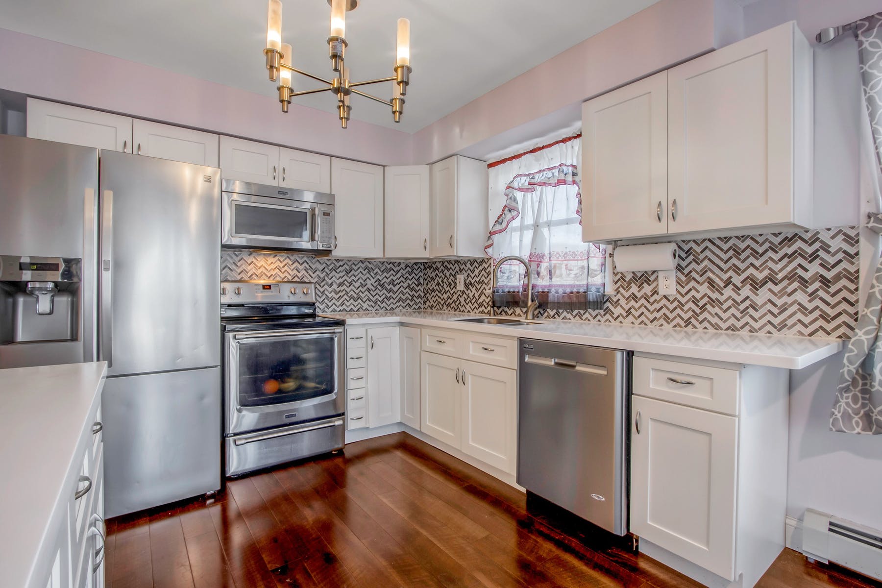 141 E. Lakeside Drive