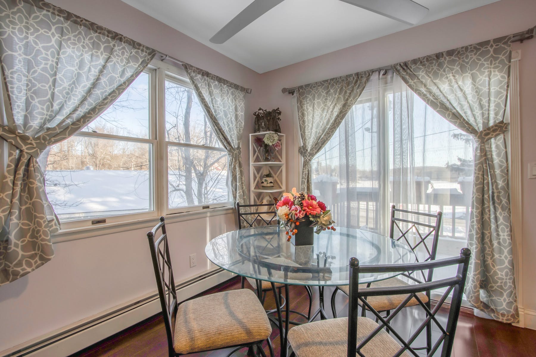 141 E. Lakeside Drive