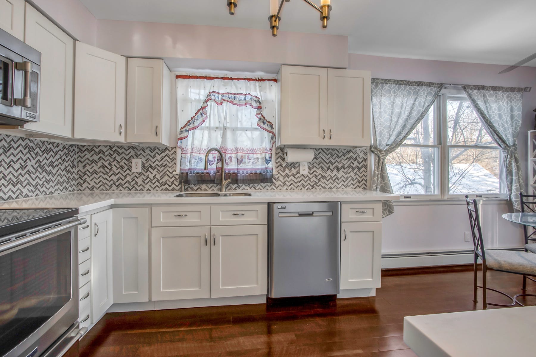 141 E. Lakeside Drive