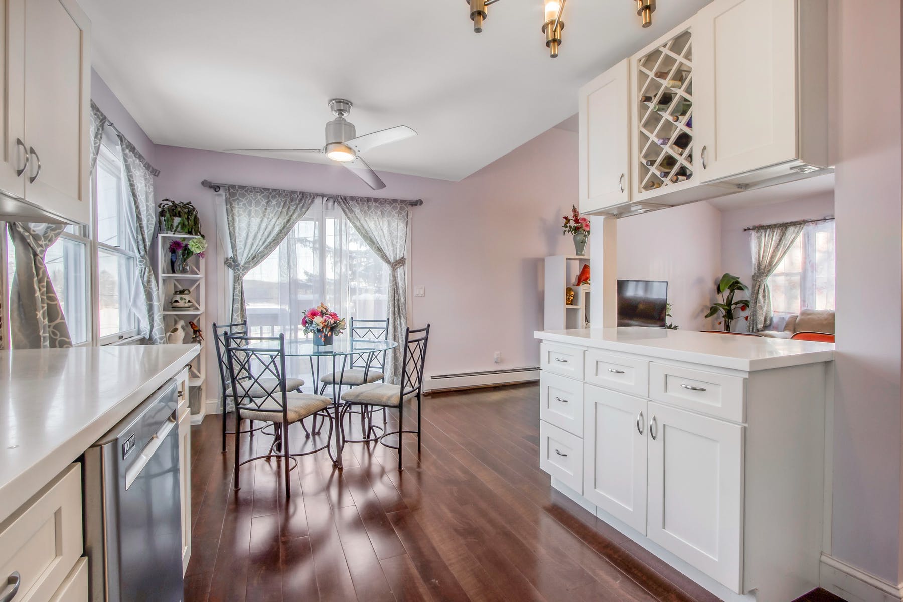 141 E. Lakeside Drive