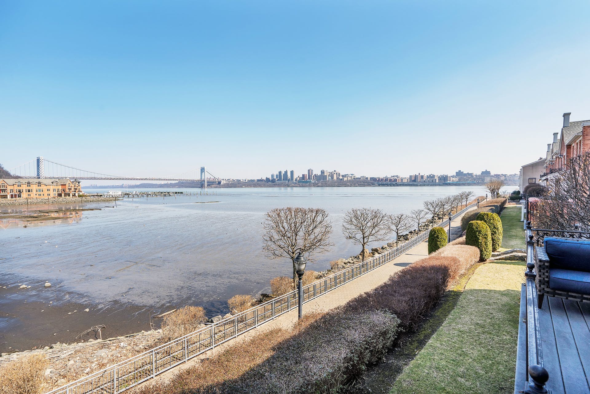 133 Hudson Cove