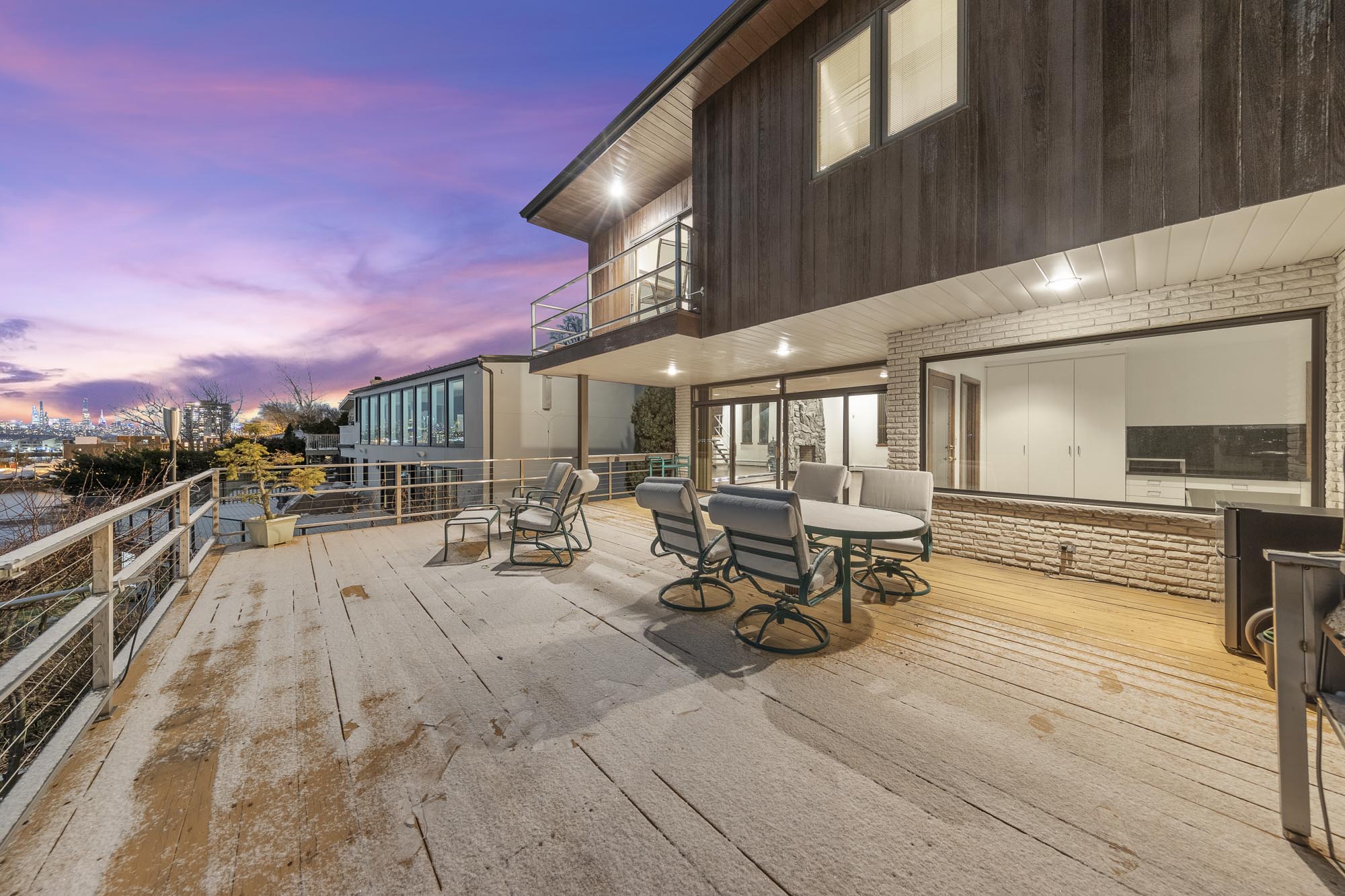 16 Vista Ln