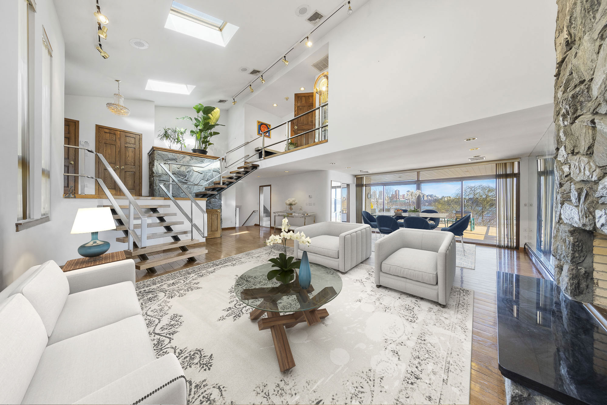 16 Vista Ln