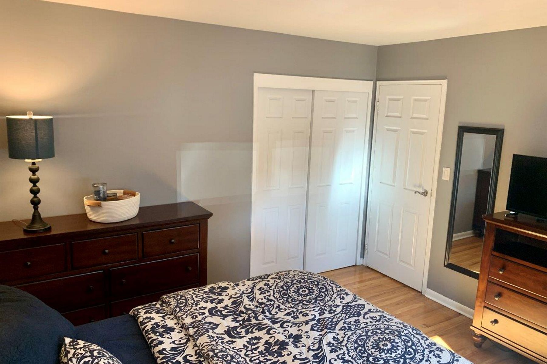 2 Colonial Dr D