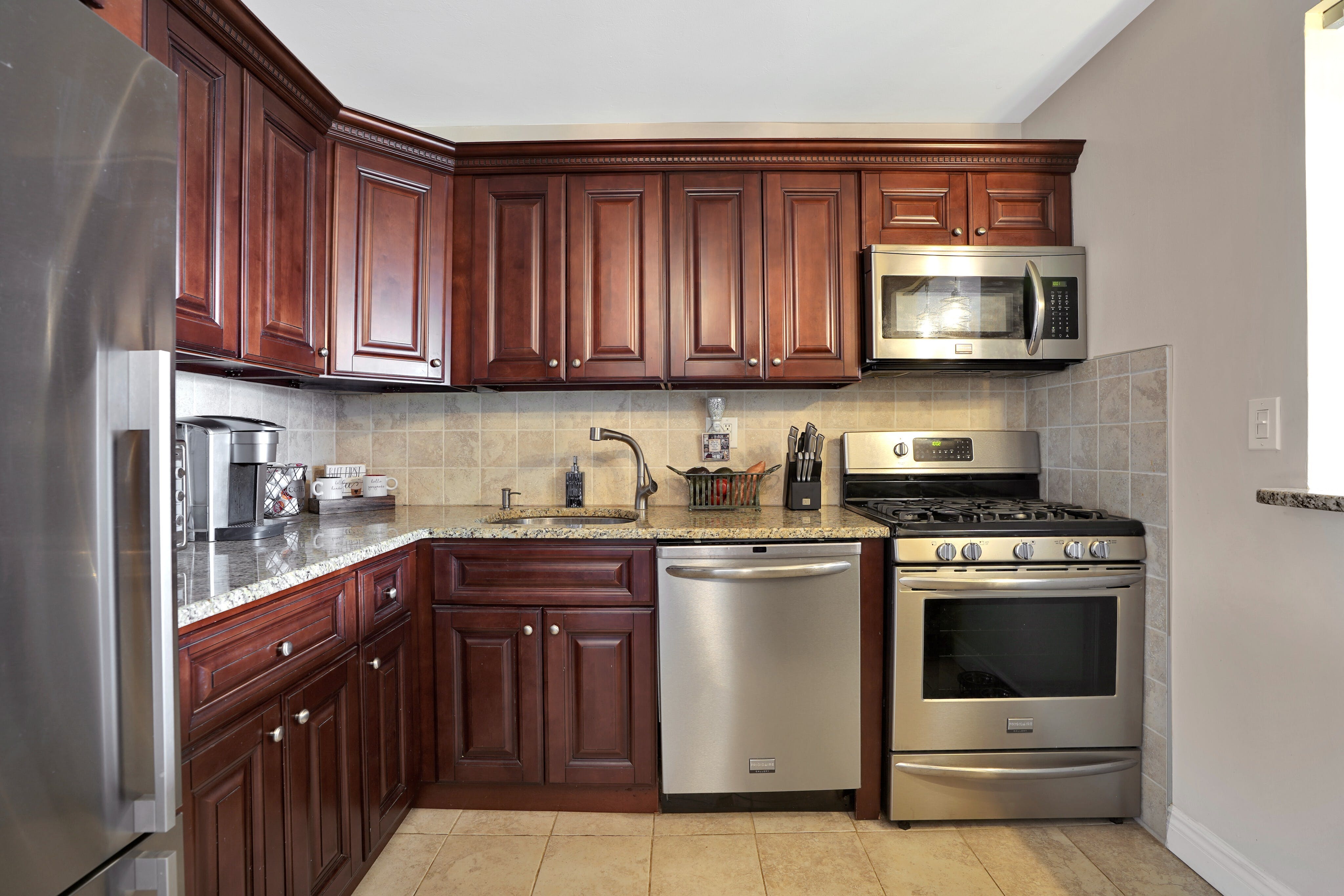 2100 Linwood Avenue Apt 23P