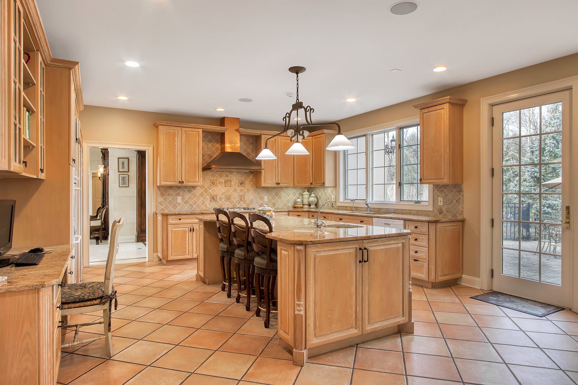 27 N Pond Rd