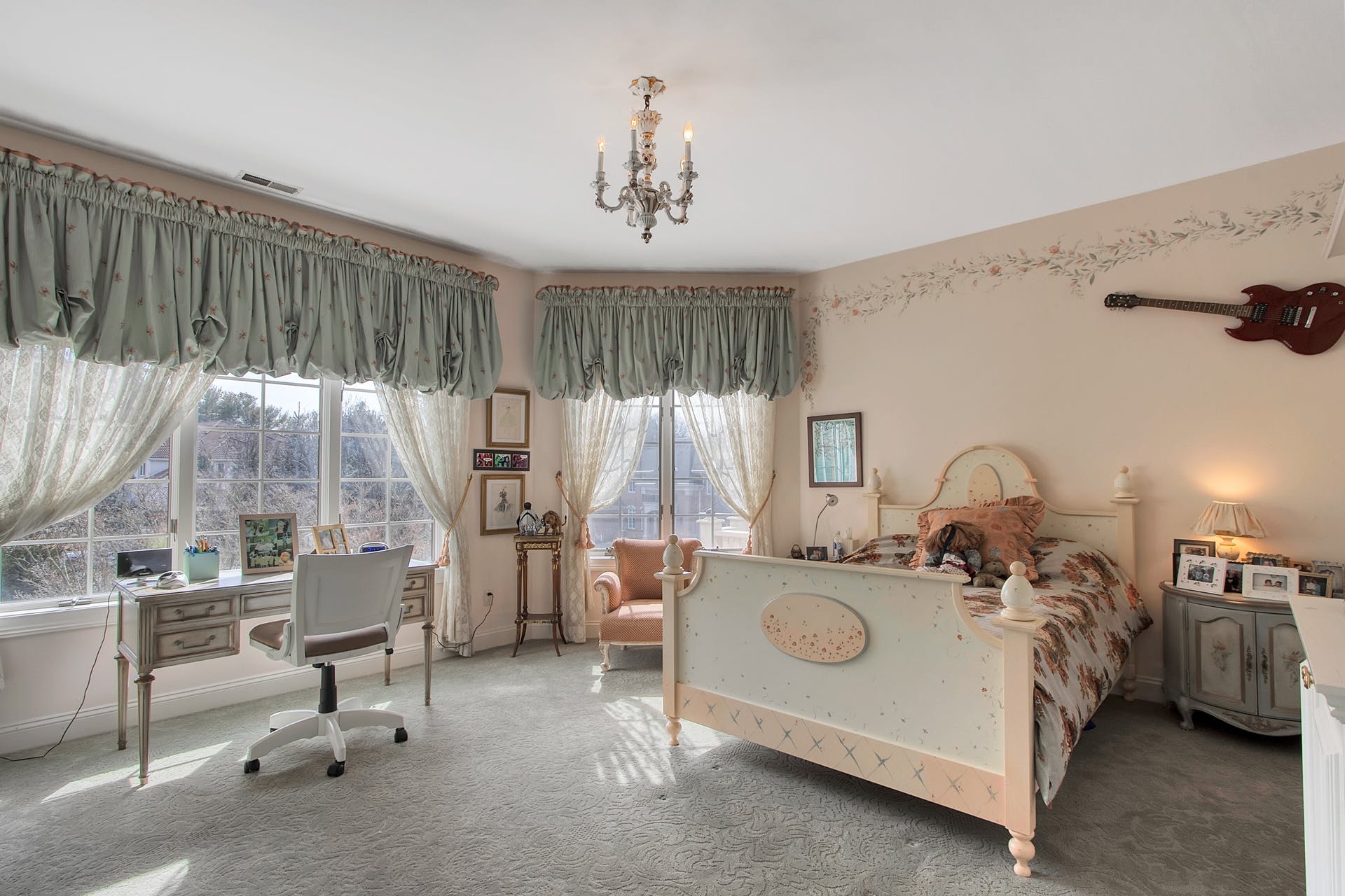 27 N Pond Rd