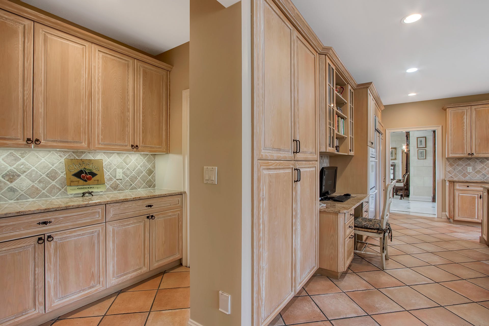 27 N Pond Rd