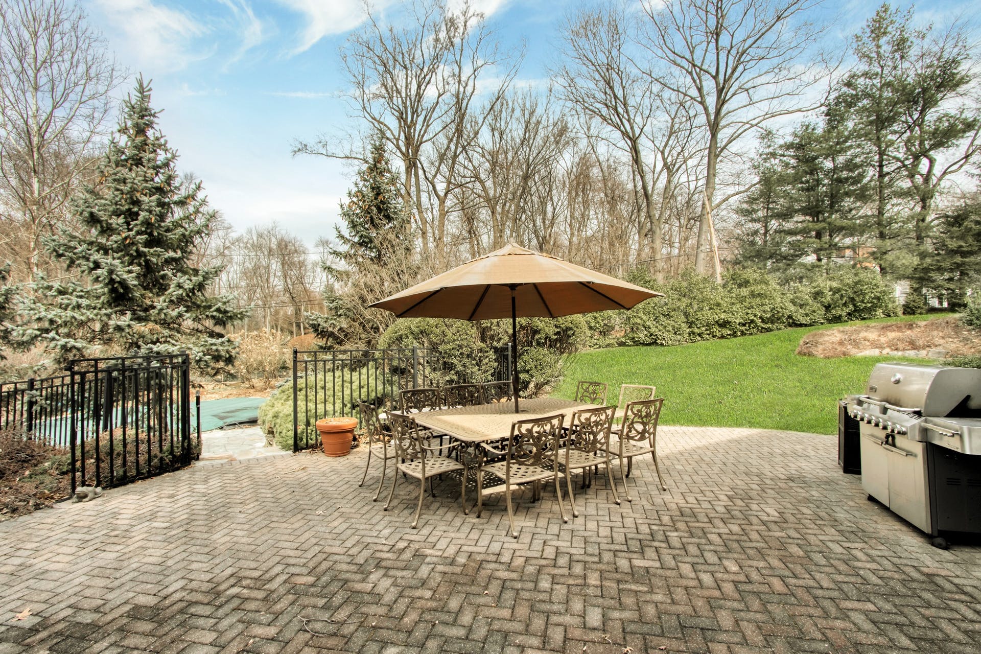 27 N Pond Rd