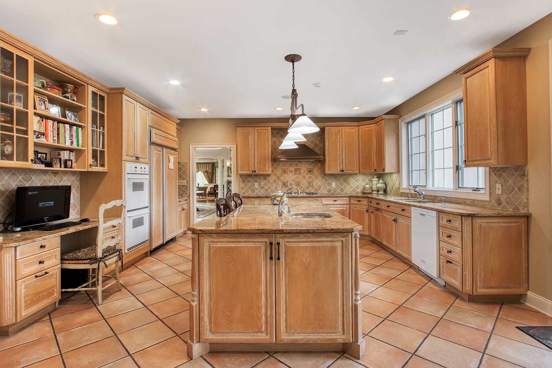 27 N Pond Rd