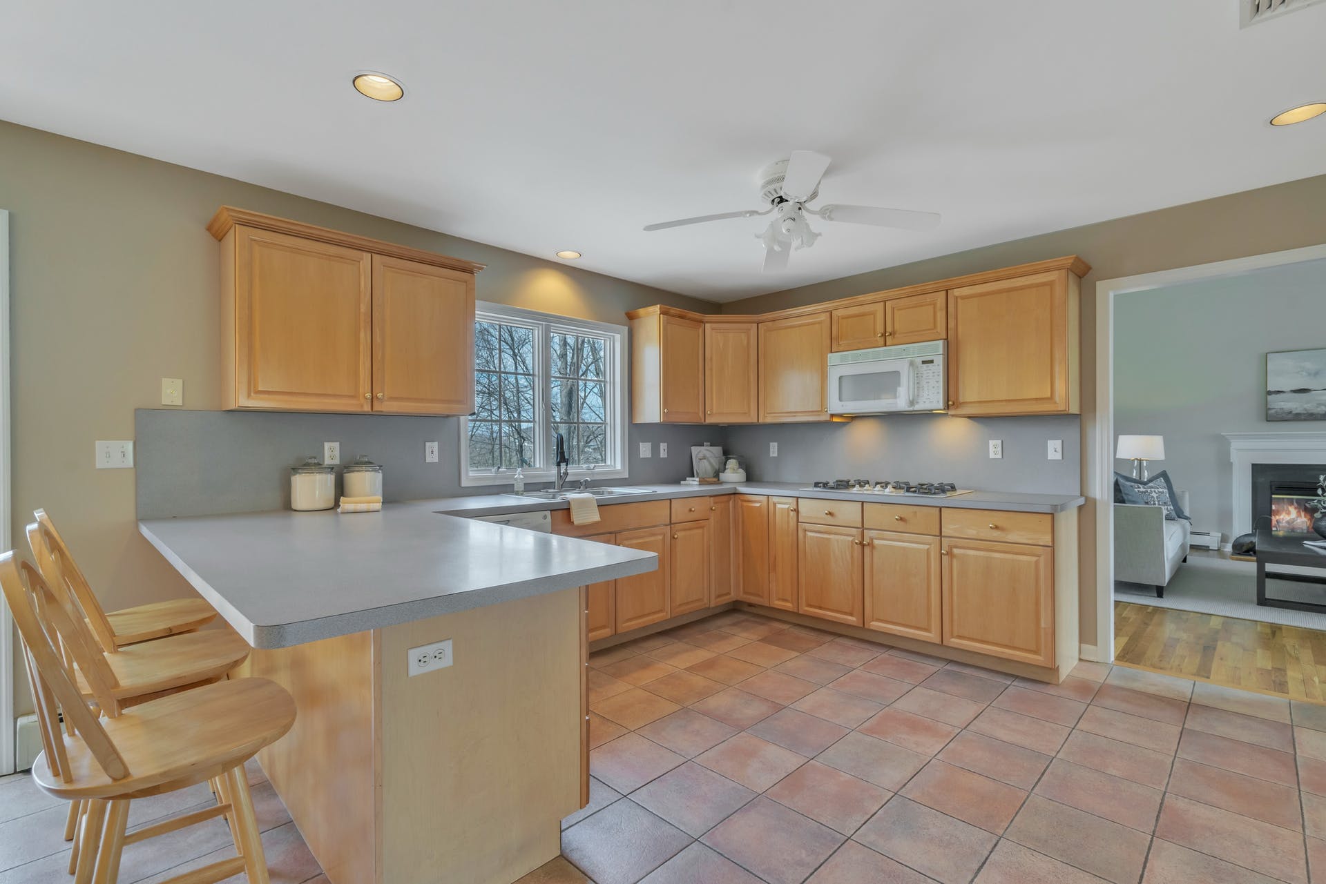 33 Walton Avenue