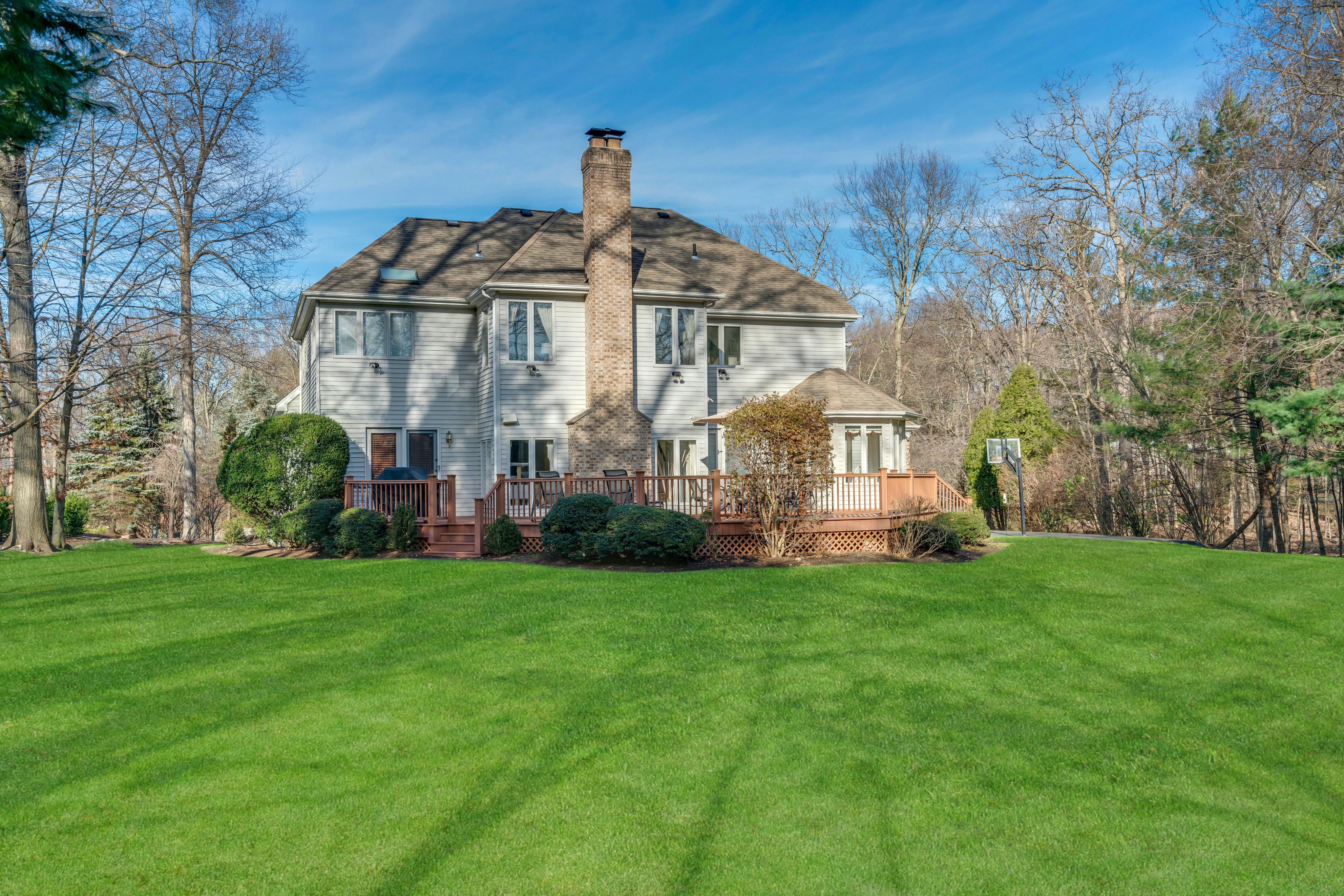 2 Willow Hill