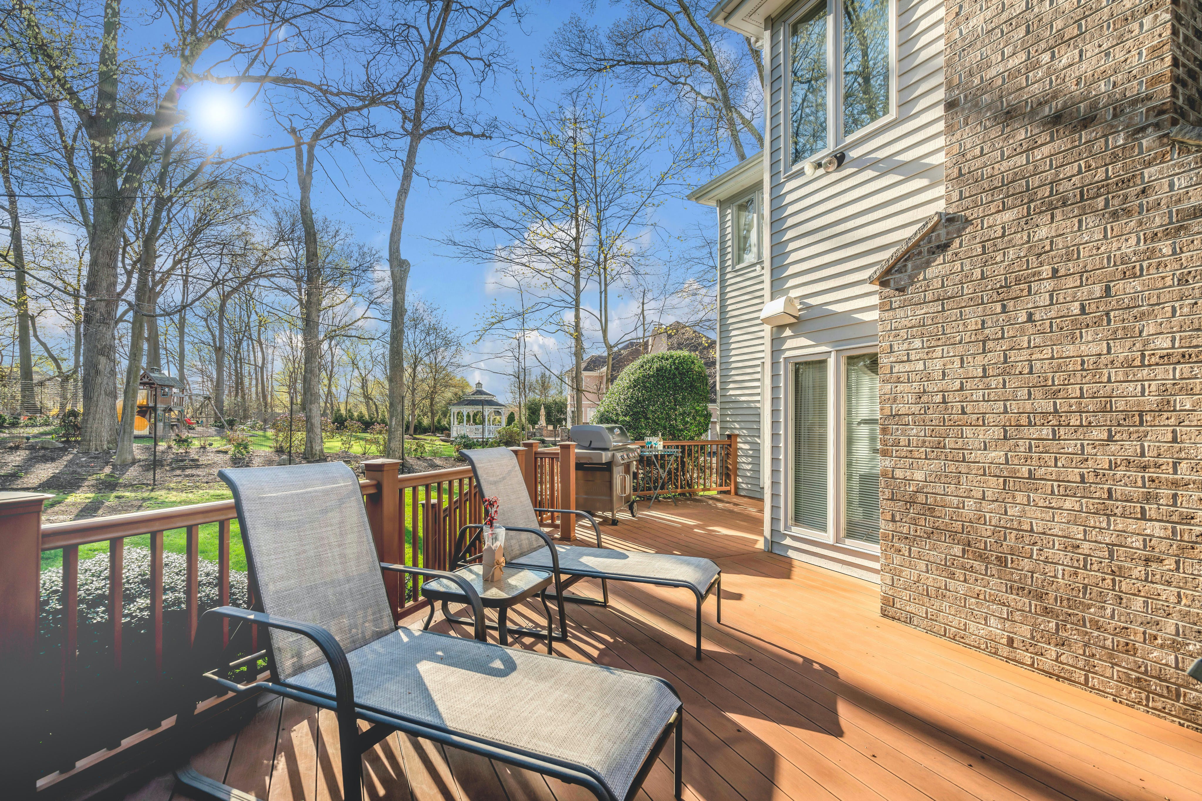 2 Willow Hill
