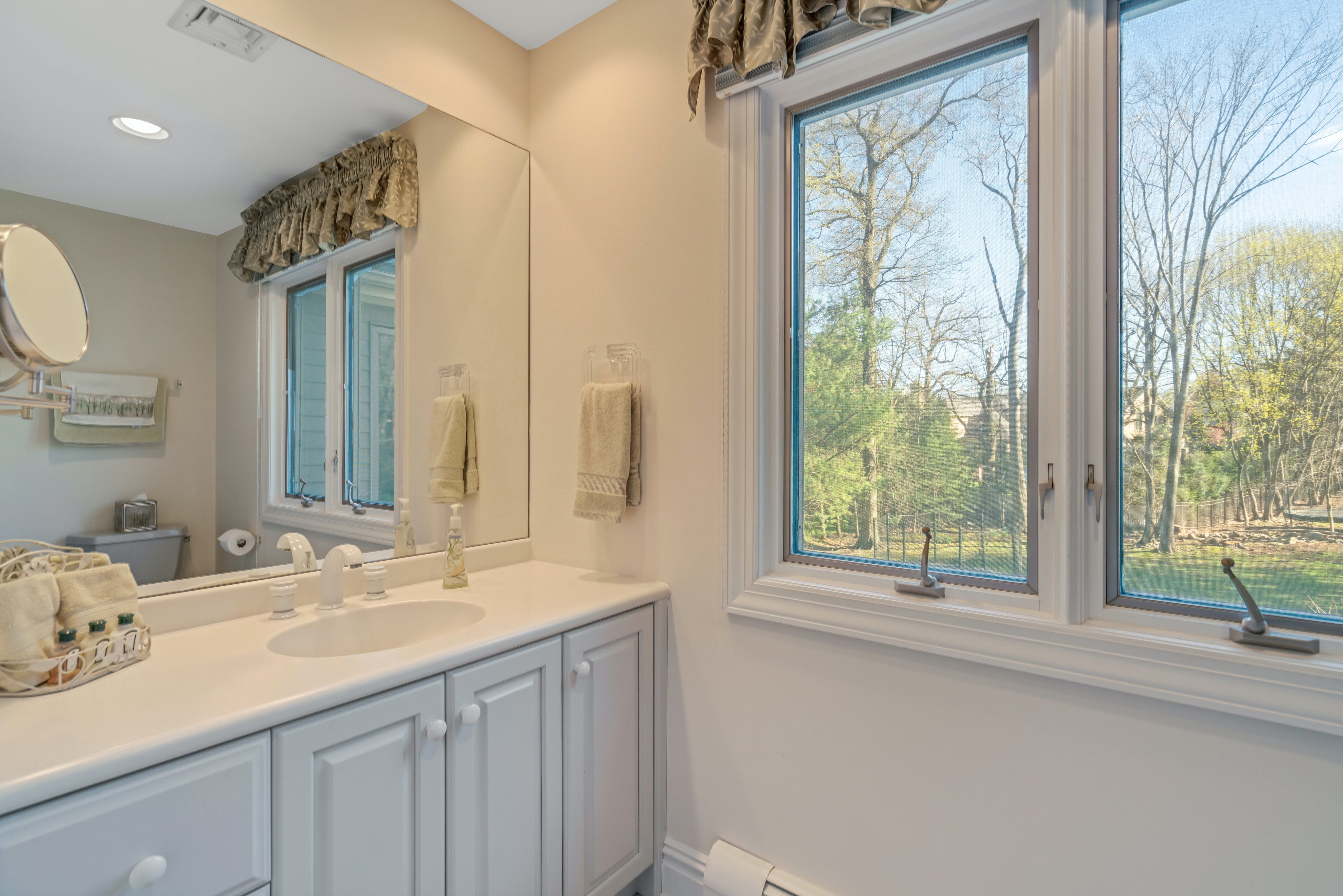 2 Willow Hill