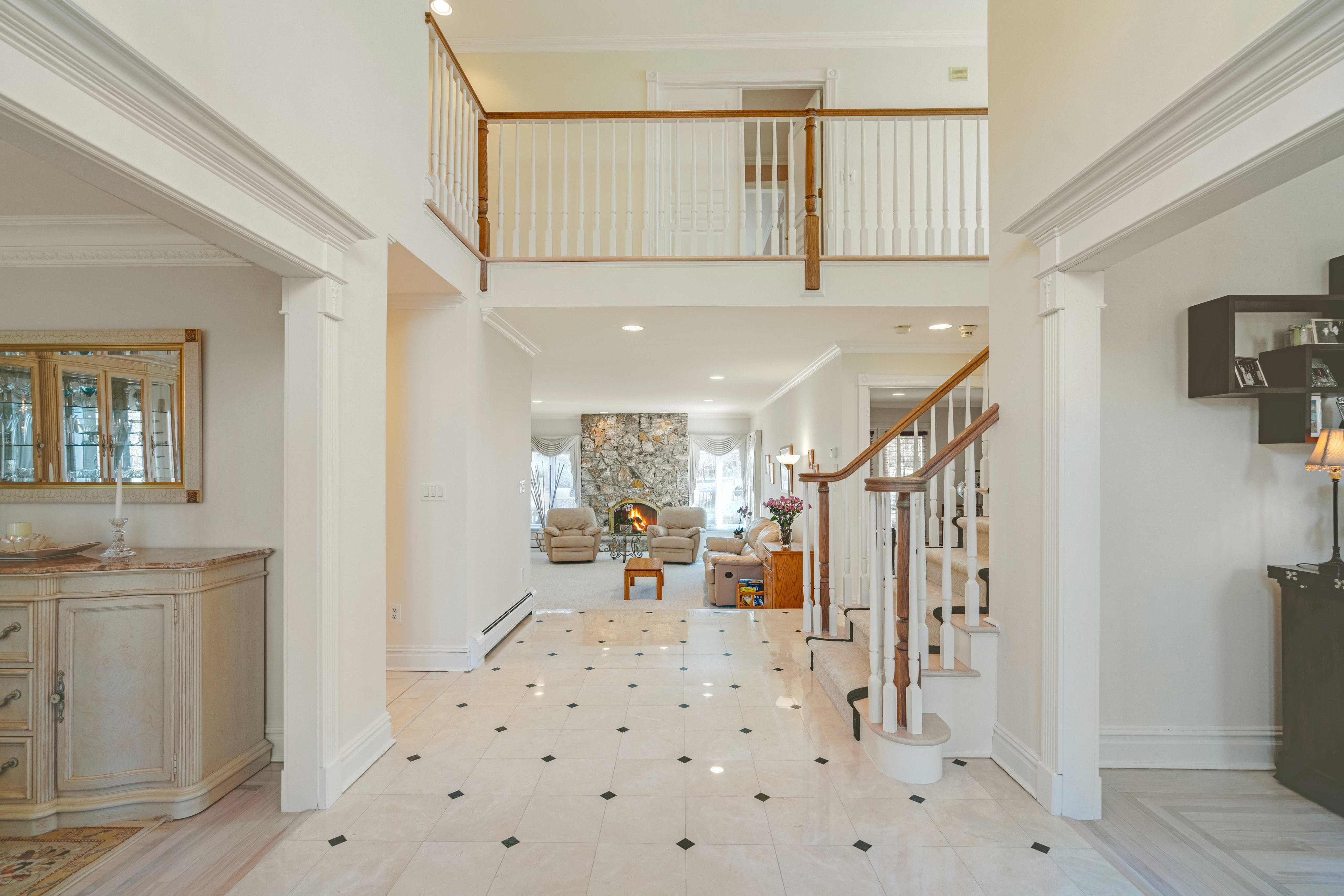 2 Willow Hill