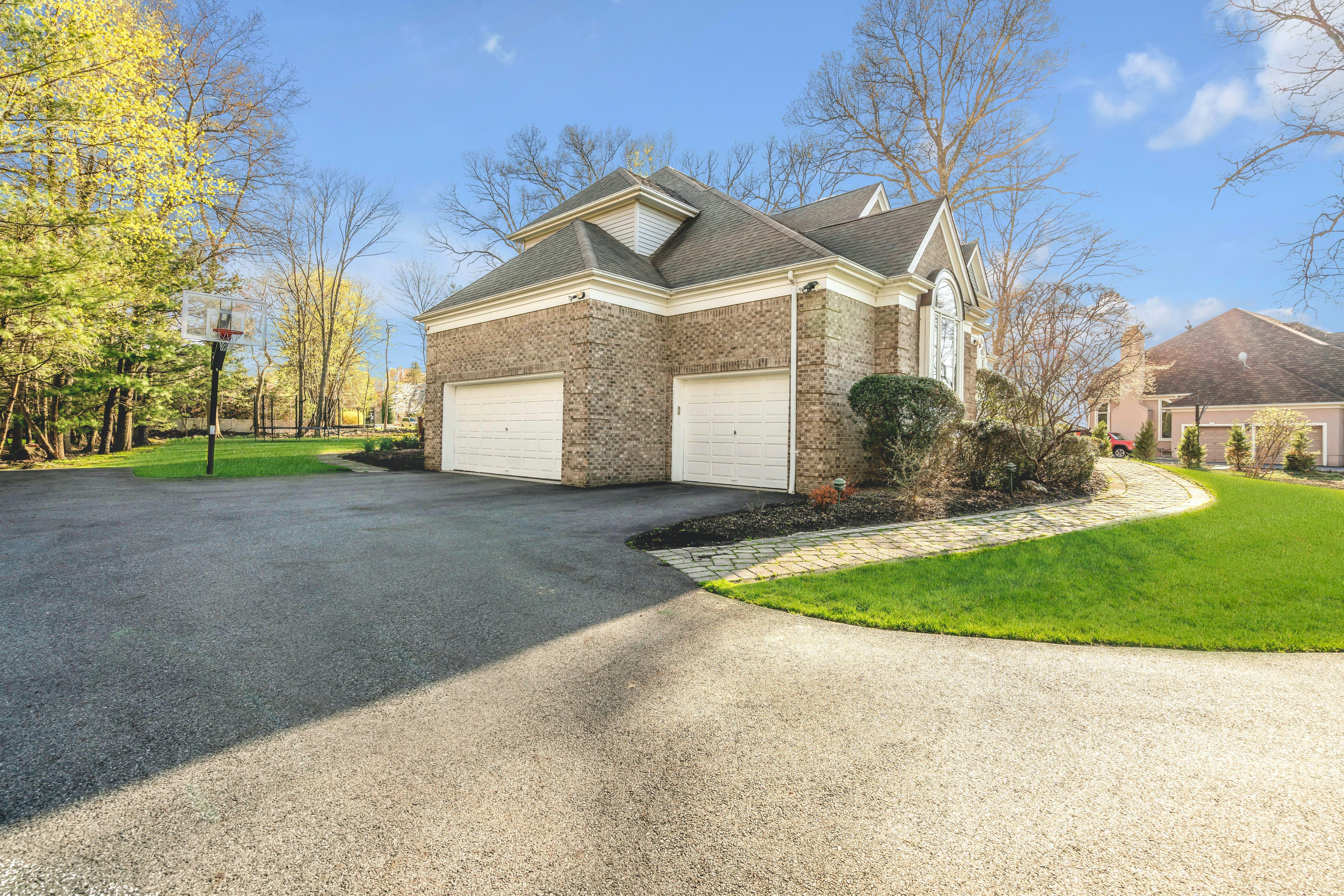 2 Willow Hill