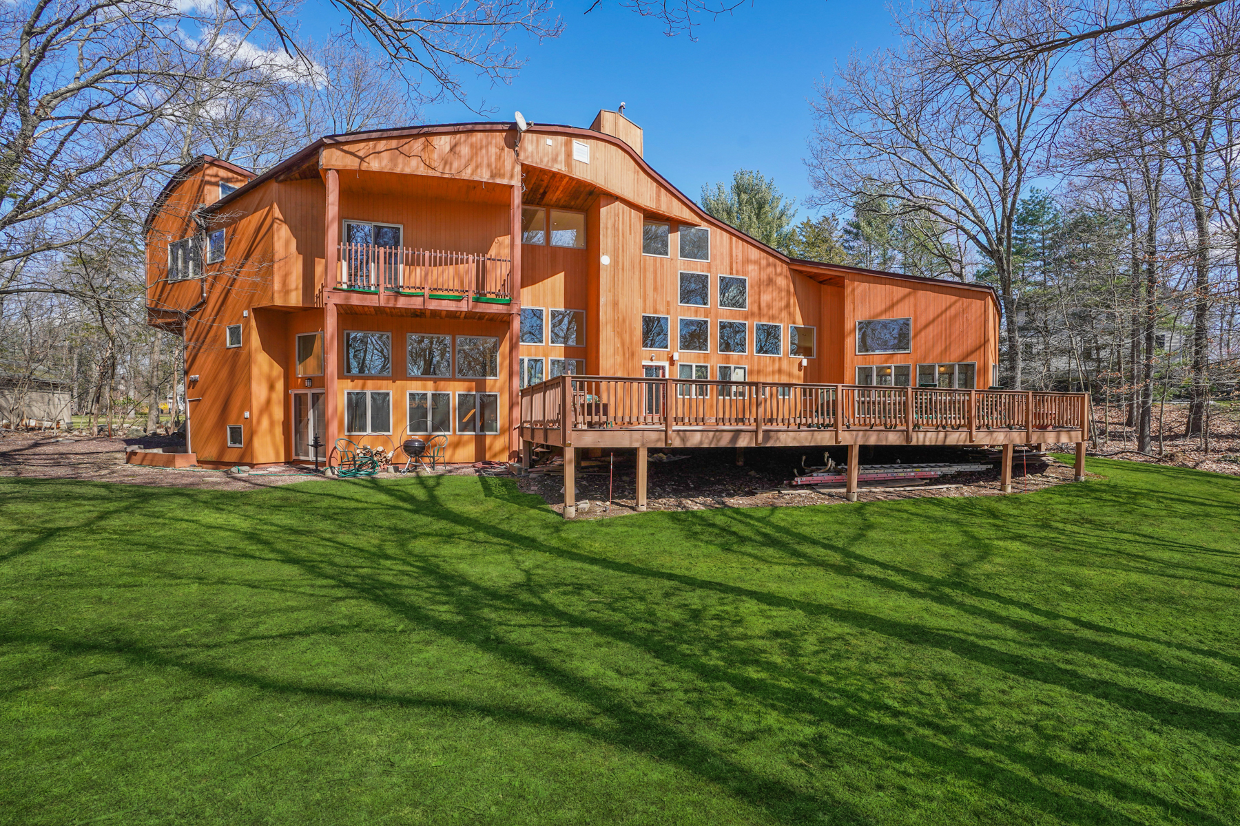 821 Lenel Lane