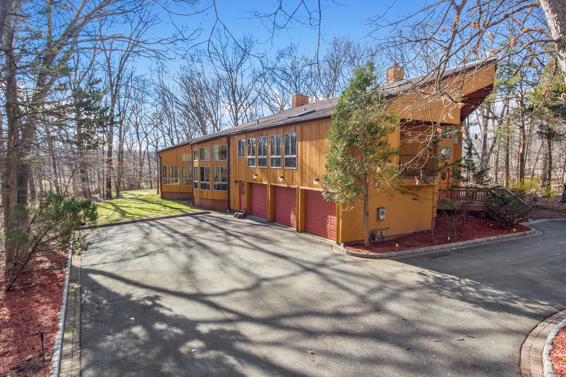 821 Lenel Lane