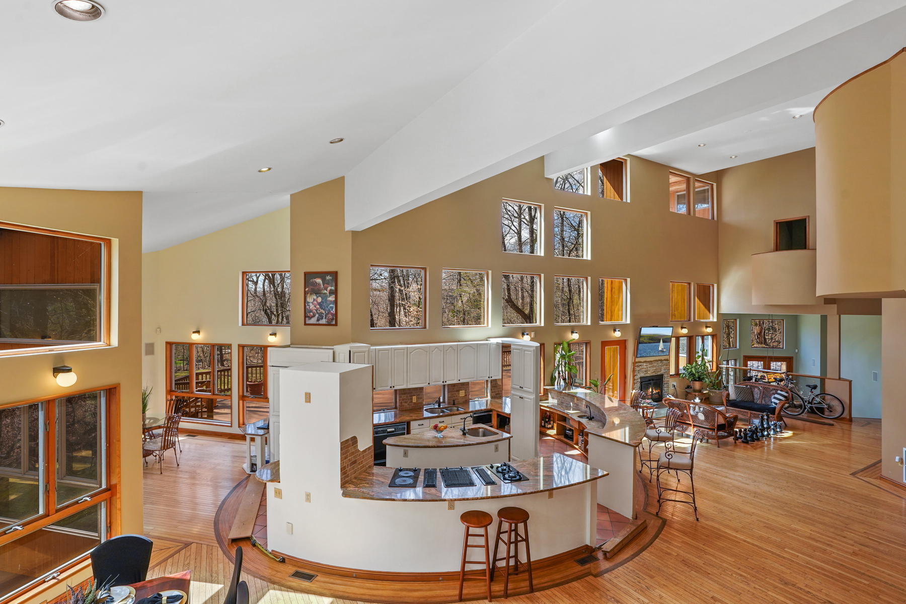 821 Lenel Lane