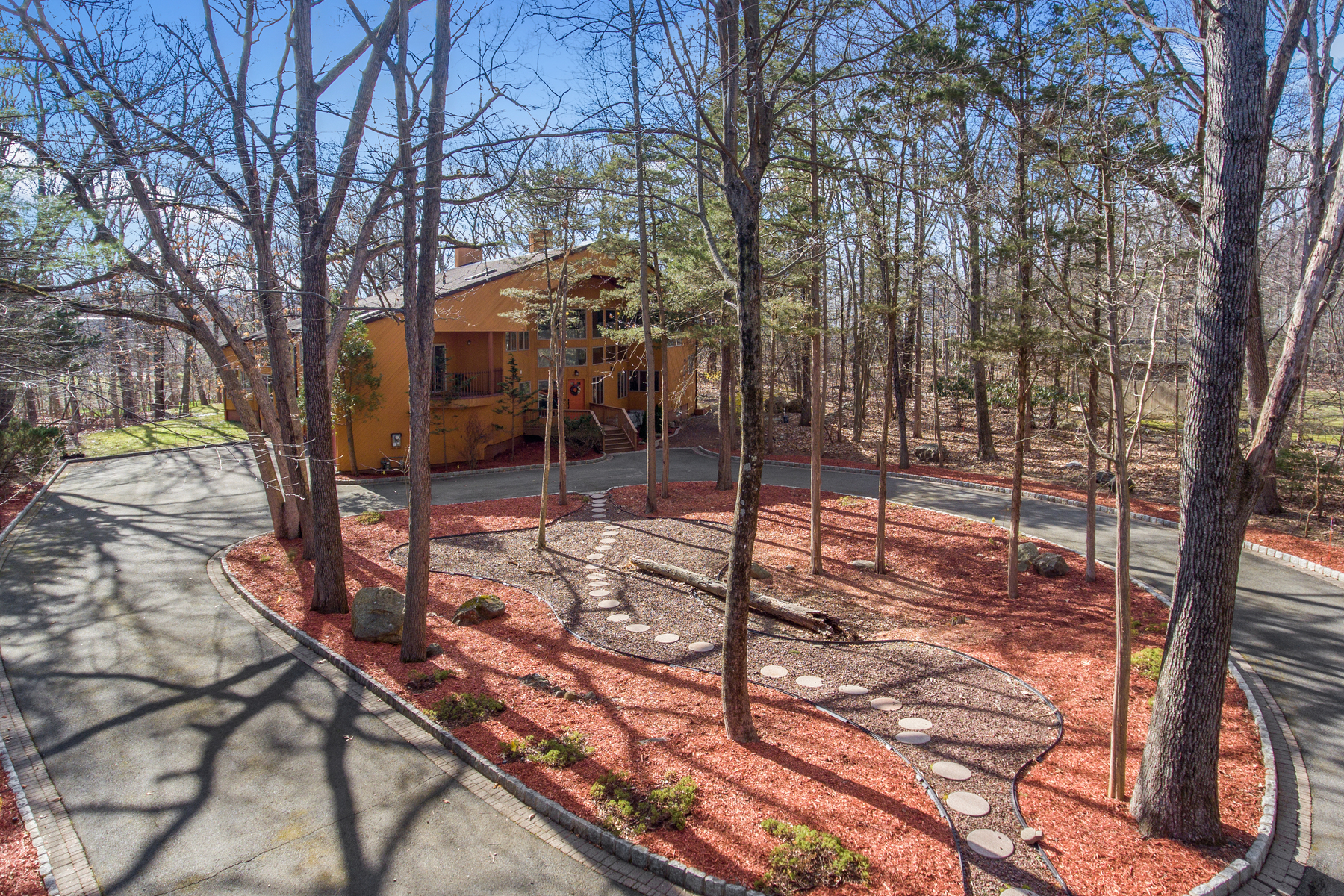 821 Lenel Lane