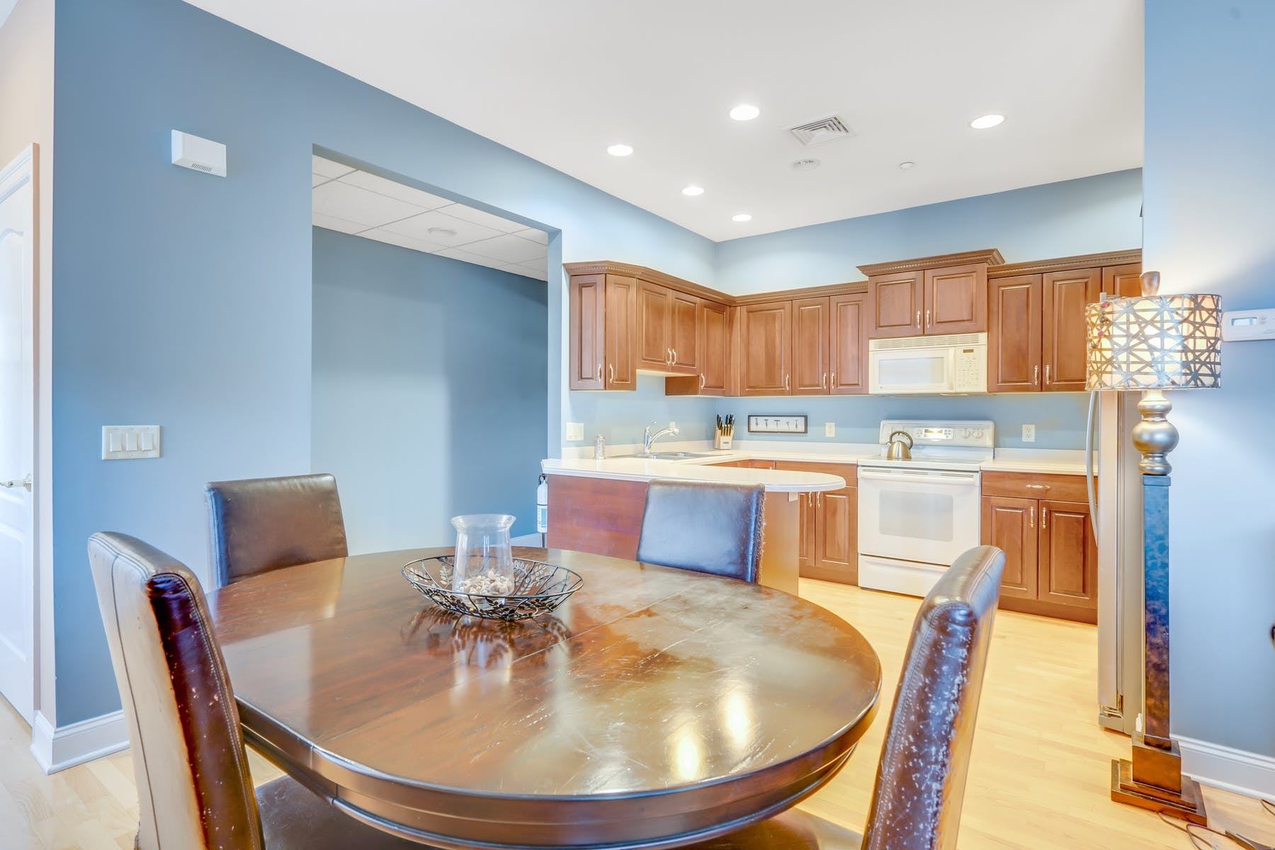 5204 Rio Vista Dr
