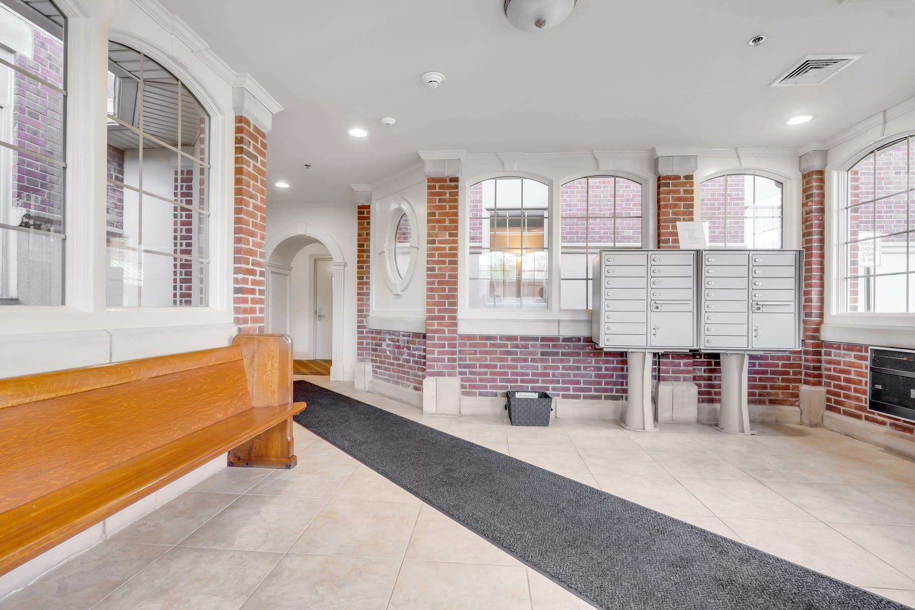5204 Rio Vista Dr